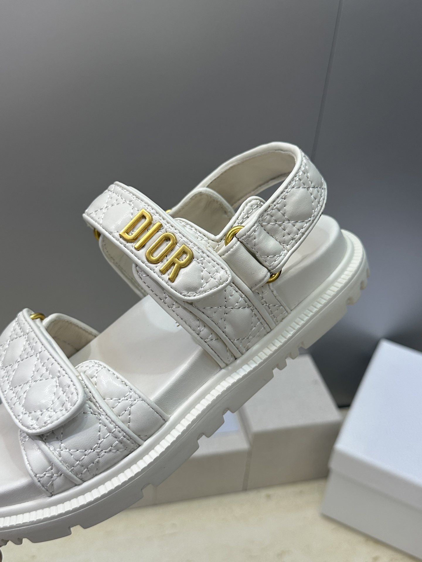 顶级版 迪奥 Dior 春夏经典款 Ract 魔术贴菱格电绣休闲女鞋 CD字母logo五金扣厚底圆头露趾