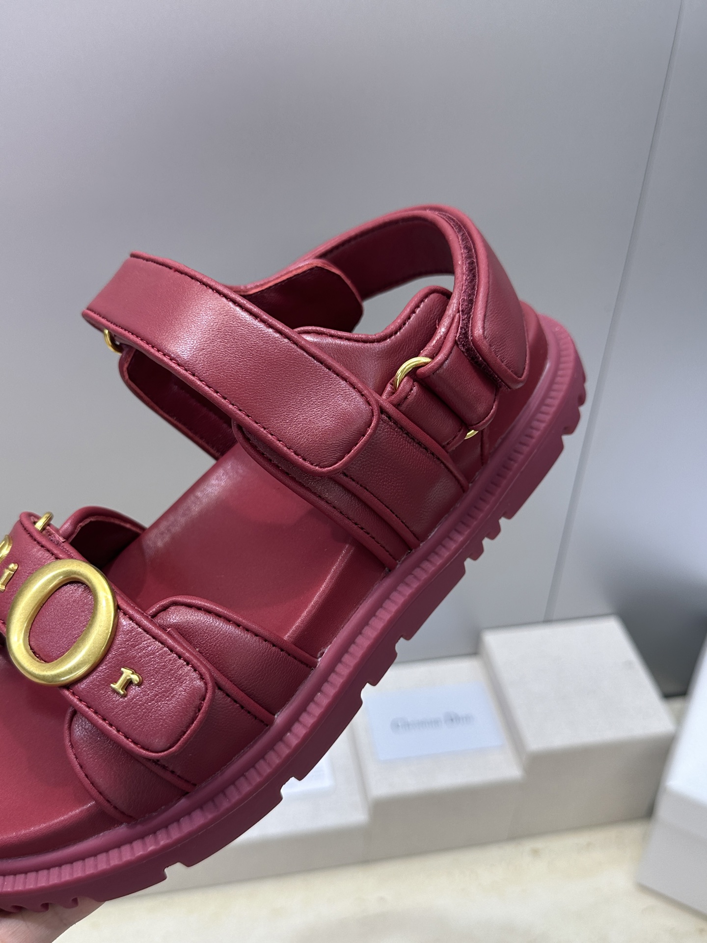 顶级版 迪奥 Dior 2026春夏走秀新款 My 魔术贴厚底休闲女鞋 CD字母logo五金扣平底圆头 