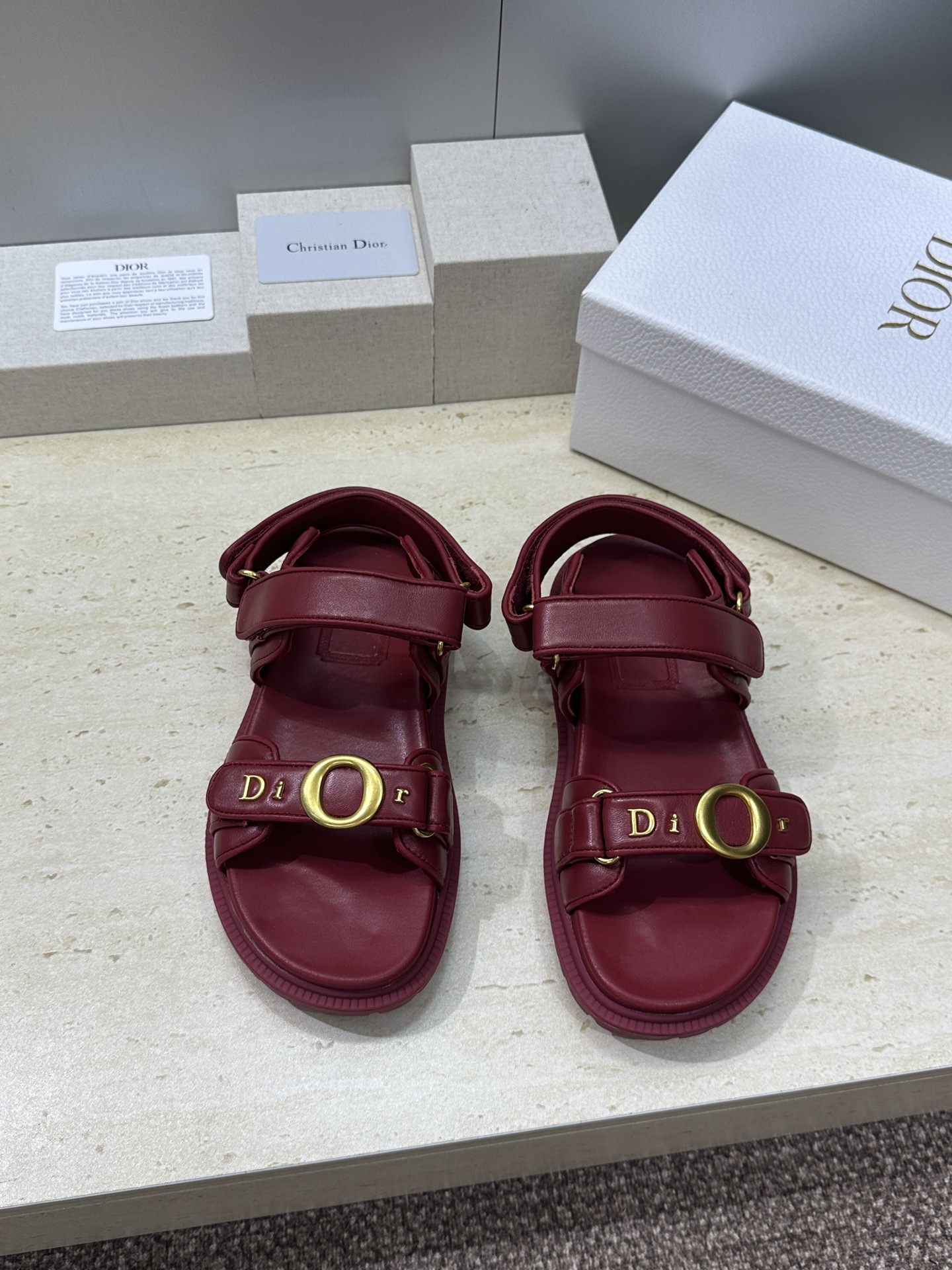 顶级版 迪奥 Dior 2026春夏走秀新款 My 魔术贴厚底休闲女鞋 CD字母logo五金扣平底圆头 