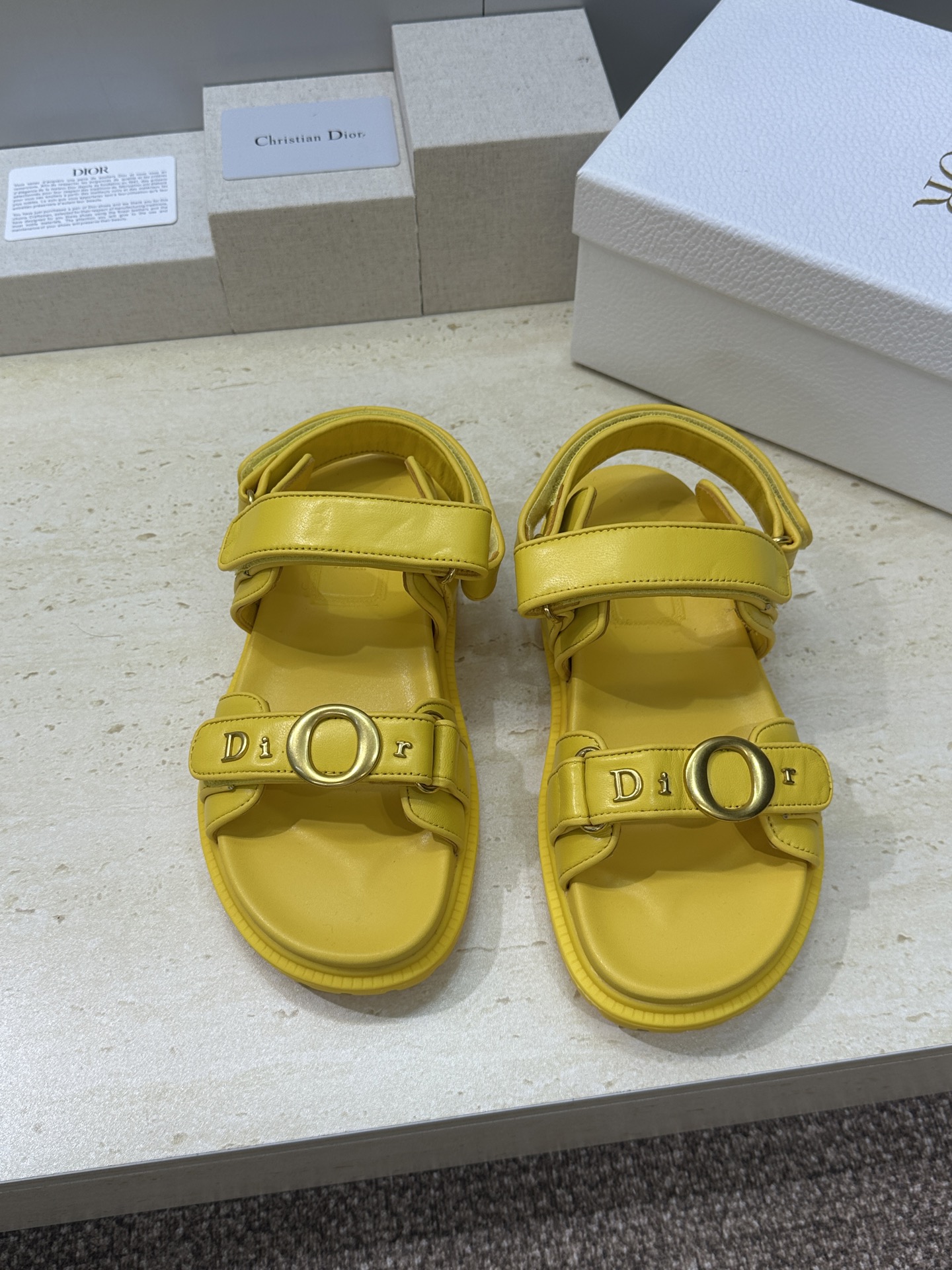 顶级版 迪奥 Dior 2026春夏走秀新款 My 魔术贴厚底休闲女鞋 CD字母logo五金扣平底圆头 