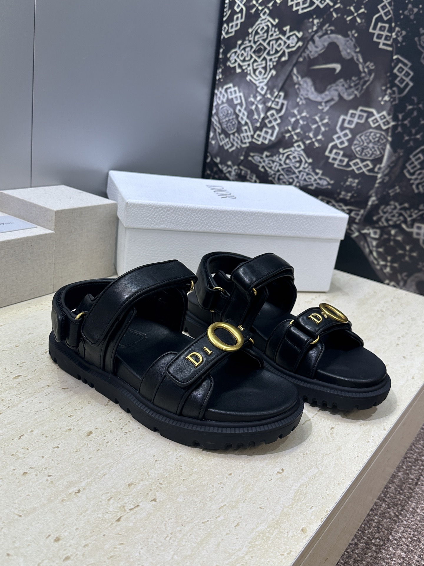 顶级版 迪奥 Dior 2026春夏走秀新款 My 魔术贴厚底休闲女鞋 CD字母logo五金扣平底圆头 