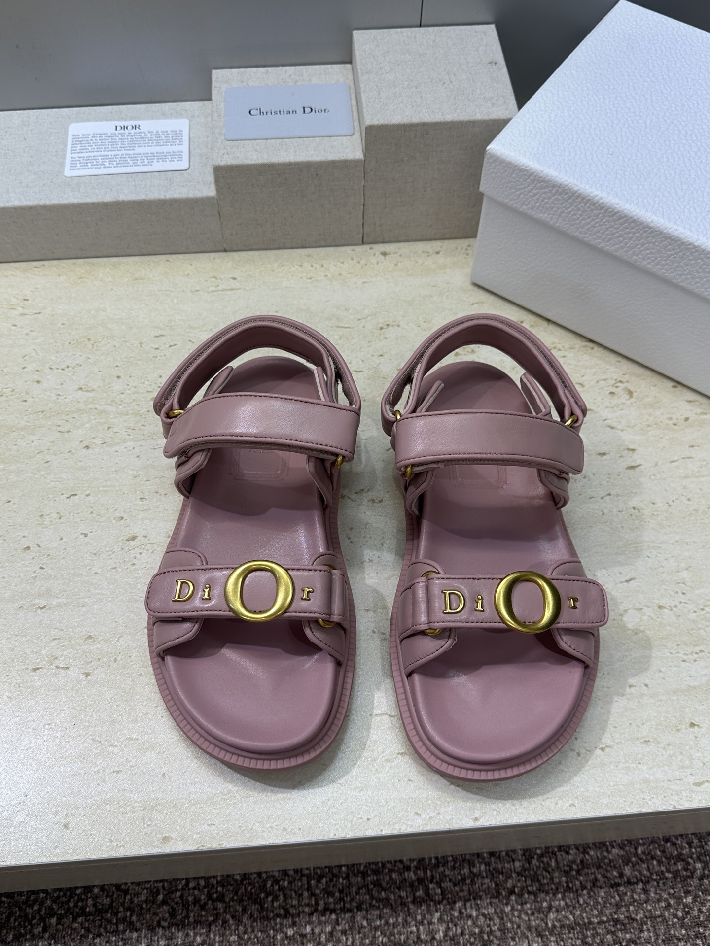 顶级版 迪奥 Dior 2026春夏走秀新款 My 魔术贴厚底休闲女鞋 CD字母logo五金扣平底圆头 