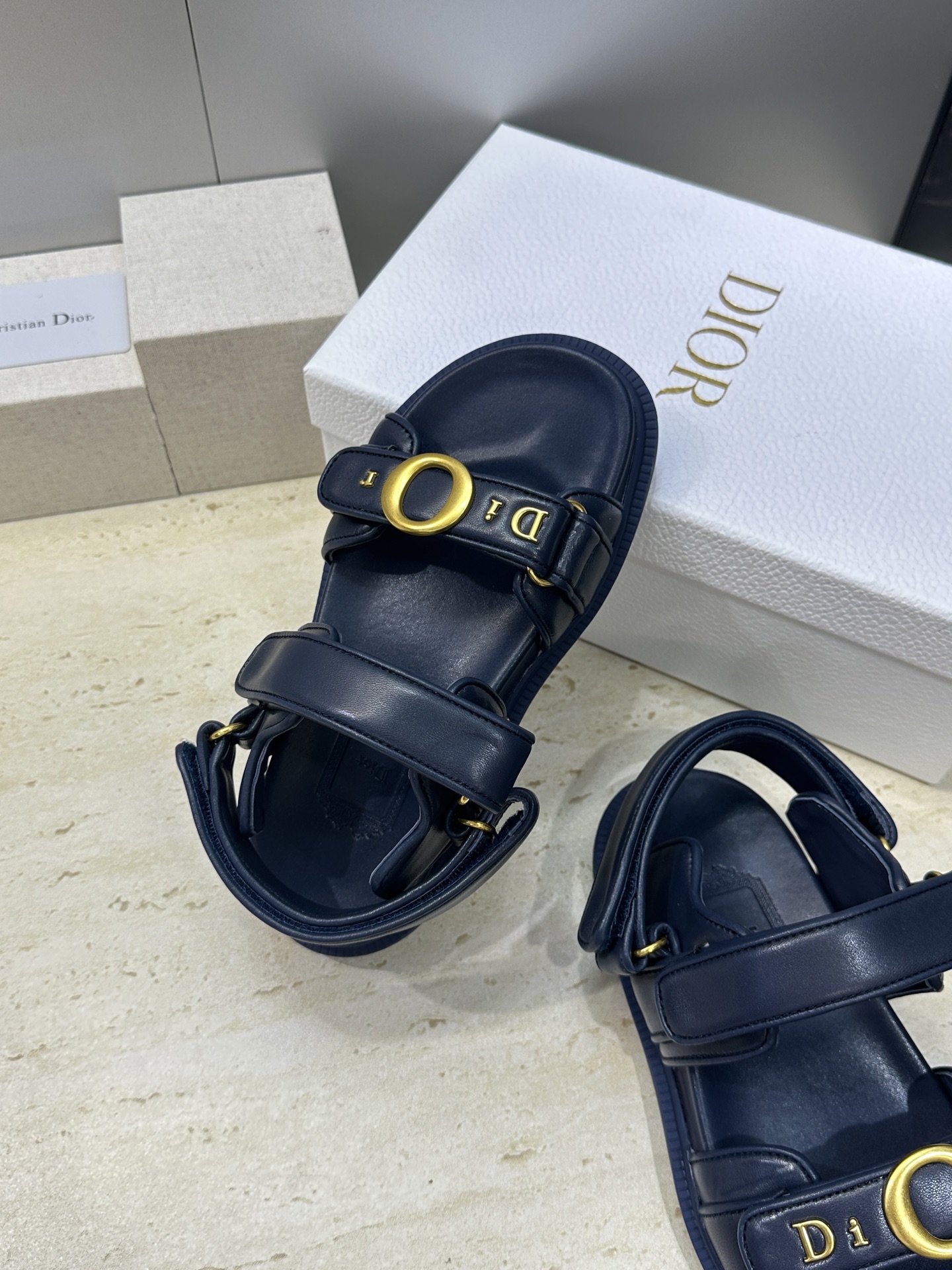 顶级版 迪奥 Dior 2026春夏走秀新款 My 魔术贴厚底休闲女鞋 CD字母logo五金扣平底圆头 