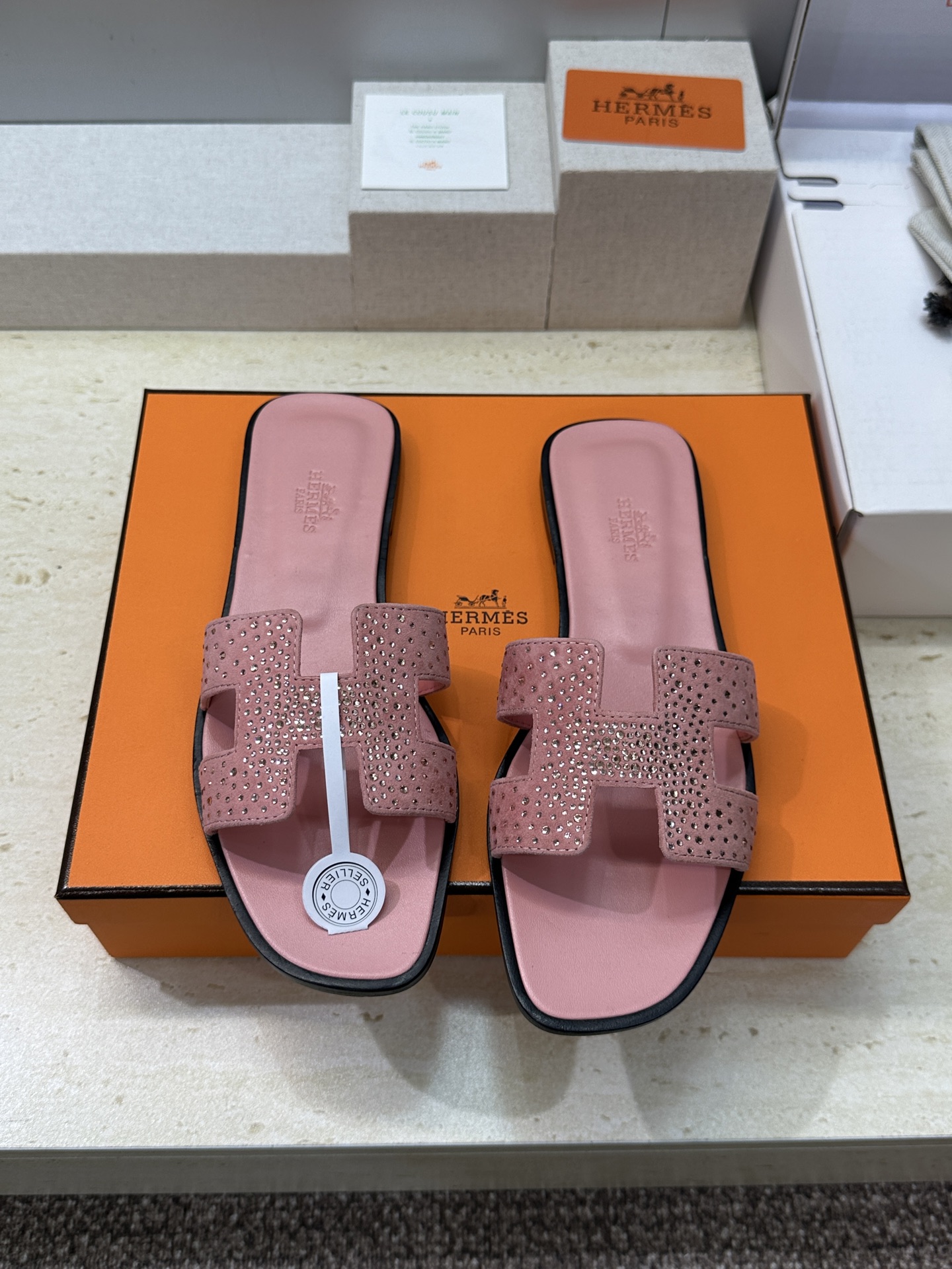（配全套飞机盒）莞货 代购级 爱马仕 Hermes 2026春夏新色经典款 Oran粗跟拼色工字拖水钻女