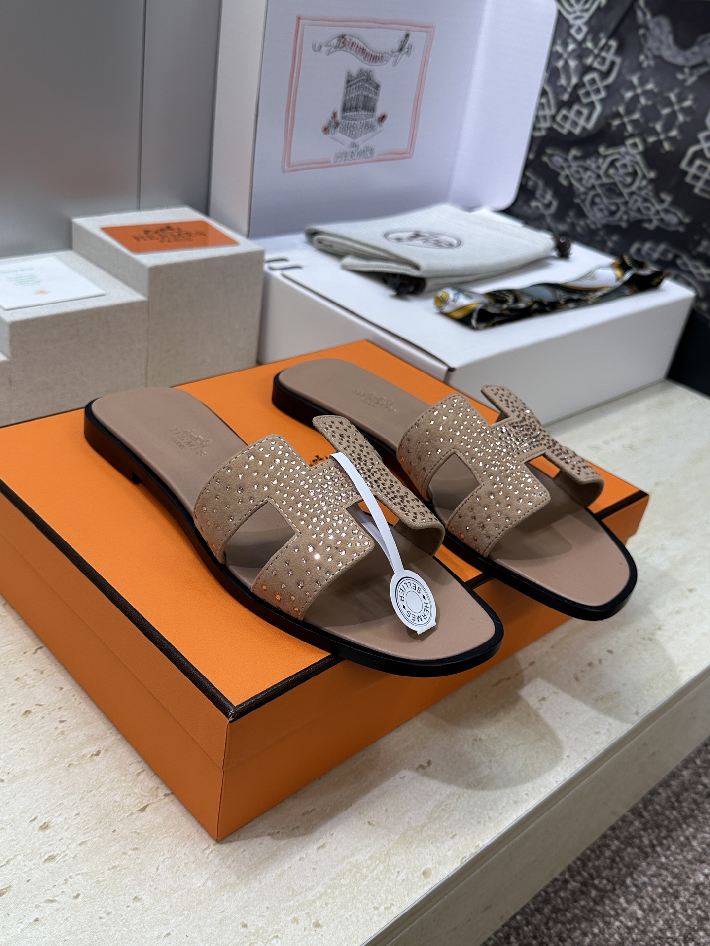 （配全套飞机盒）莞货 代购级 爱马仕 Hermes 2026春夏新色经典款 Oran粗跟拼色工字拖水钻女