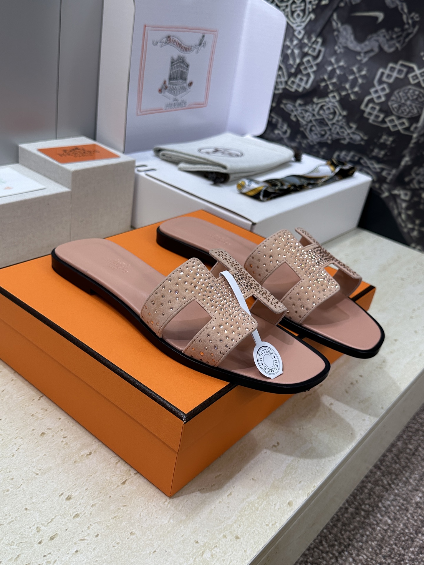 （配全套飞机盒）莞货 代购级 爱马仕 Hermes 2026春夏新色经典款 Oran粗跟拼色工字拖水钻女