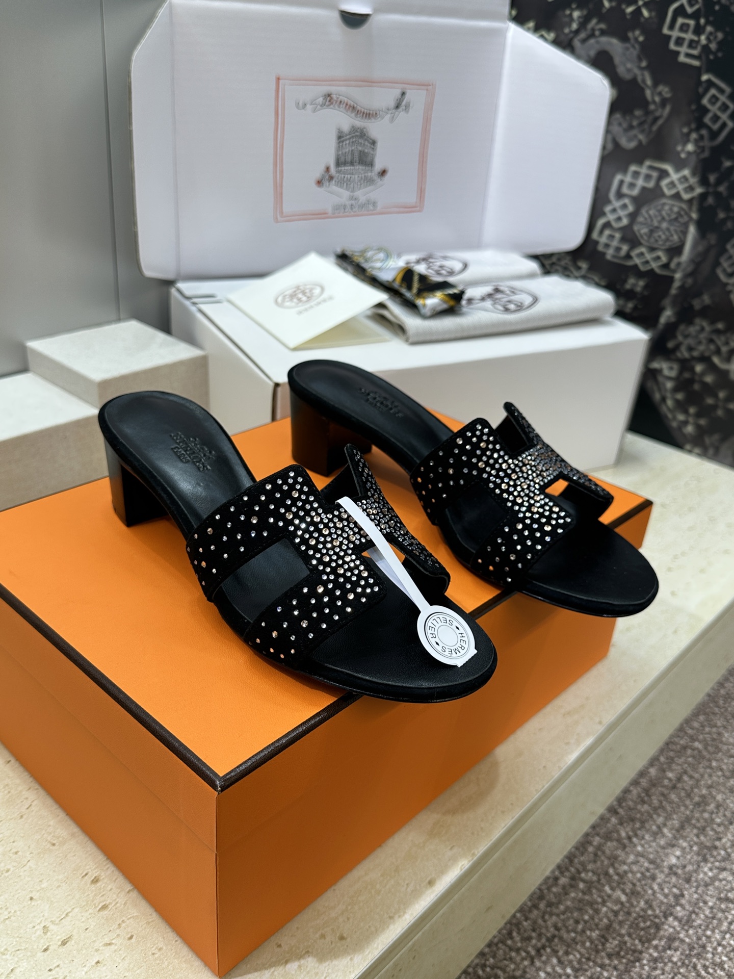 （配全套飞机盒）莞货 代购级 爱马仕 Hermes 2026春夏新色经典款 Oran粗跟拼色工字拖水钻女
