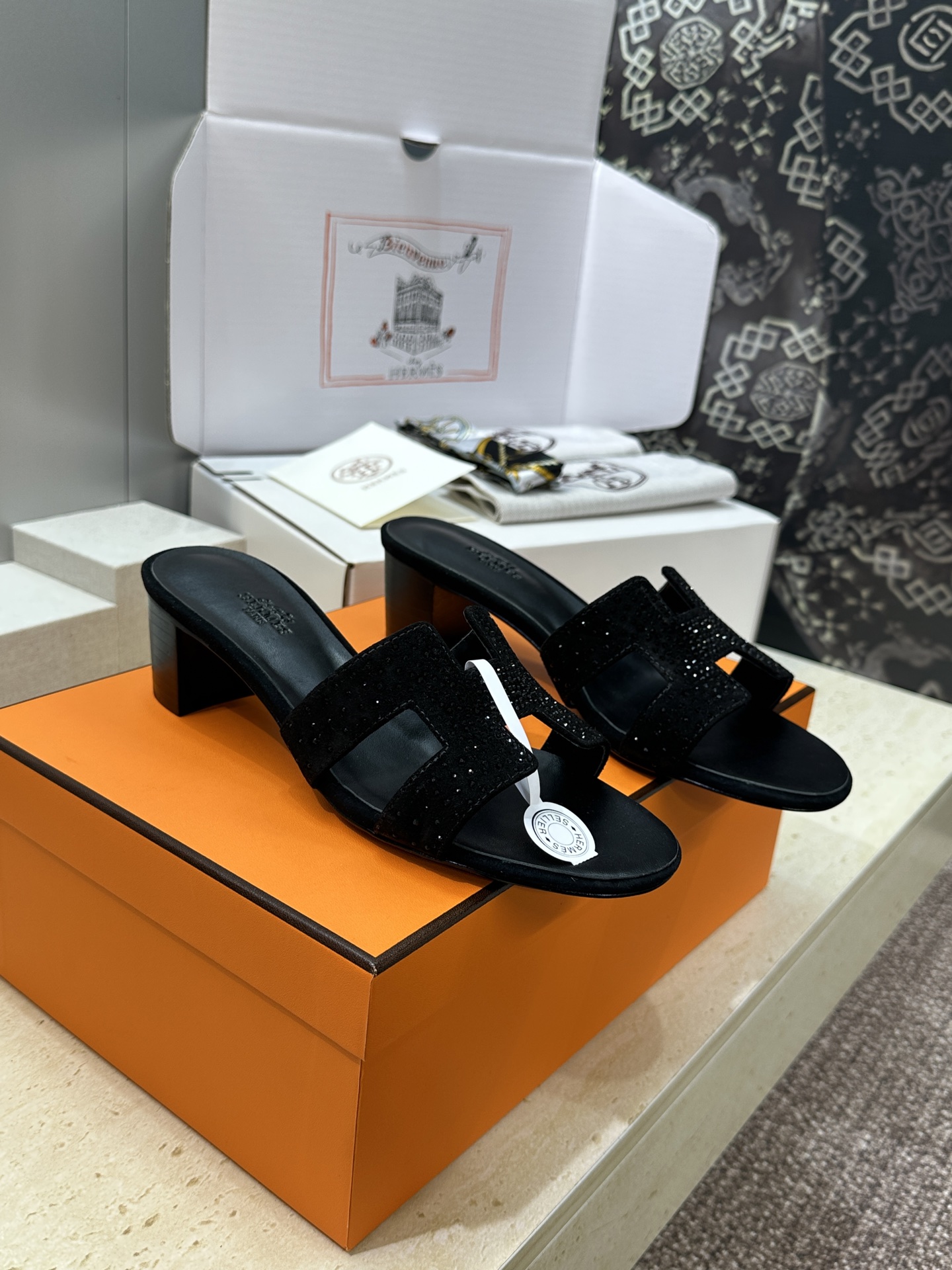 （配全套飞机盒）莞货 代购级 爱马仕 Hermes 2026春夏新色经典款 Oran粗跟拼色工字拖水钻女
