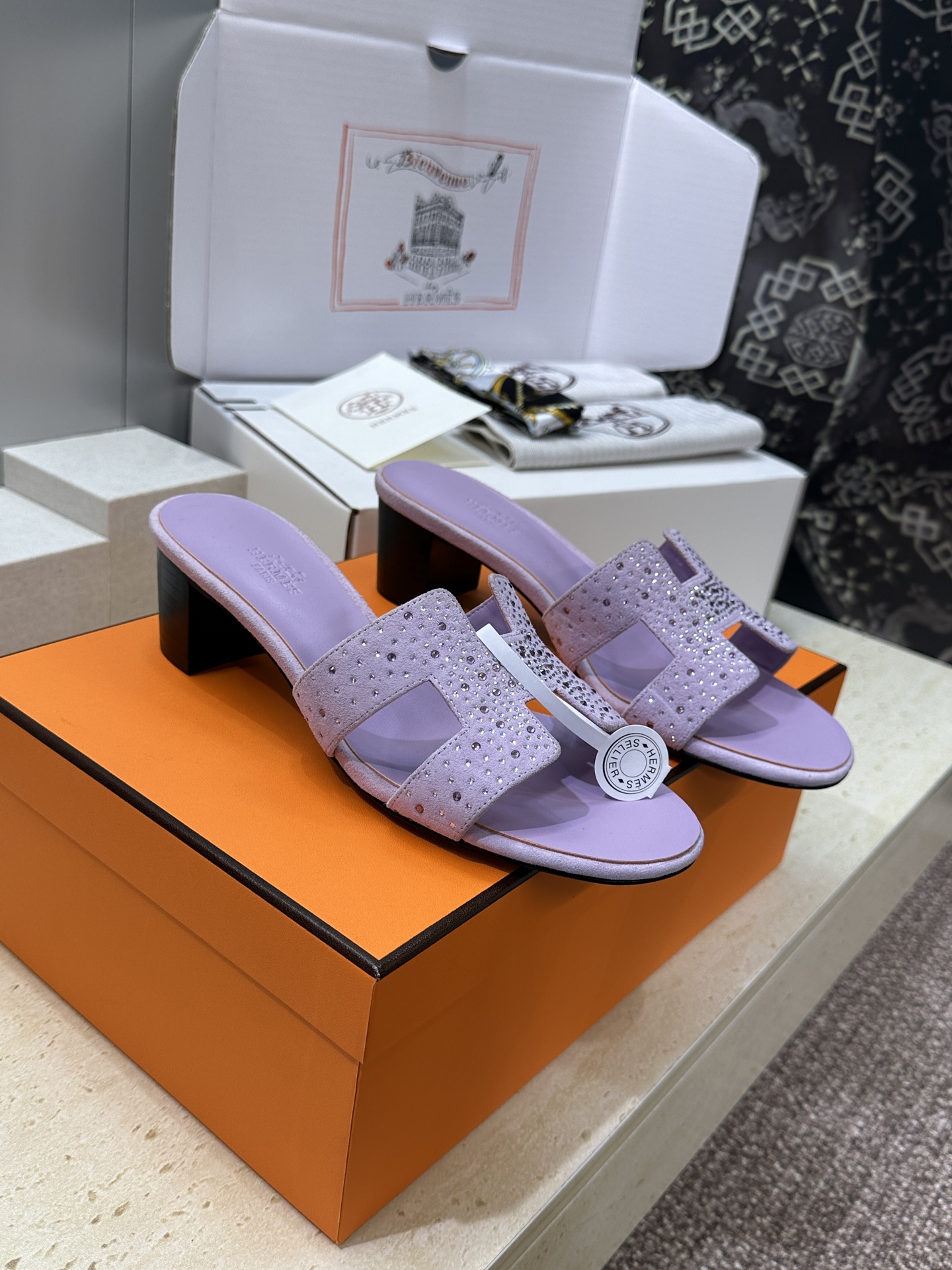 （配全套飞机盒）莞货 代购级 爱马仕 Hermes 2026春夏新色经典款 Oran粗跟拼色工字拖水钻女