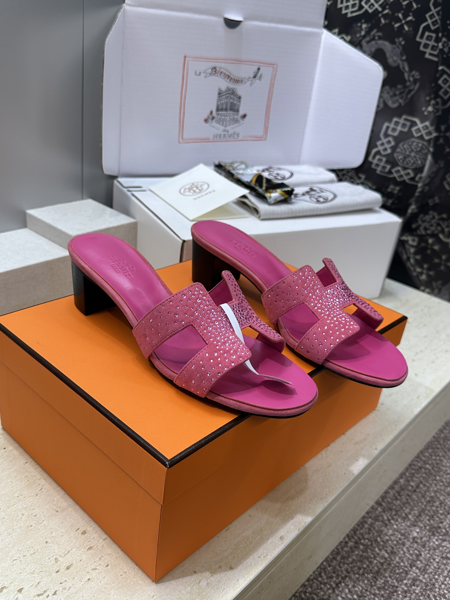 （配全套飞机盒）莞货 代购级 爱马仕 Hermes 2026春夏新色经典款 Oran粗跟拼色工字拖水钻女