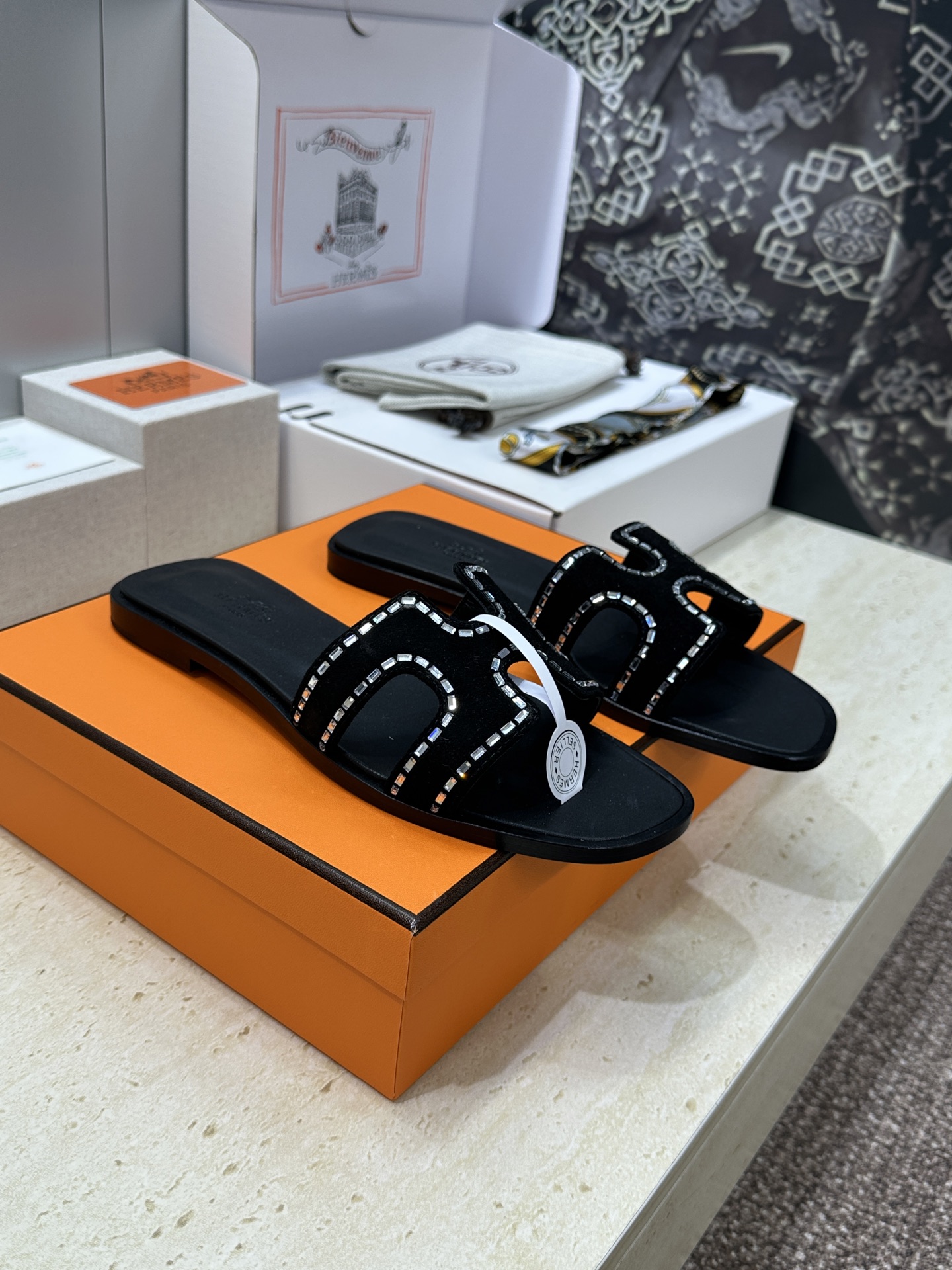 （配全套飞机盒）莞货 代购级 爱马仕 Hermes 2026春夏新色经典款 Oran粗跟拼色工字拖水钻串