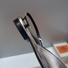莞货 代购级 爱马仕 Hermes 2026春夏新款 Nicolette 平底拼色穆勒女鞋 H家字母l 莞货 代购级 爱马仕 Hermes 2026春夏新款 Nicolette 平底拼色穆勒女鞋 H家字母l