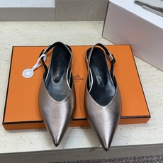 莞货 代购级 爱马仕 Hermes 2026春夏新款 Nicolette 平底拼色穆勒女鞋 H家字母l 莞货 代购级 爱马仕 Hermes 2026春夏新款 Nicolette 平底拼色穆勒女鞋 H家字母l