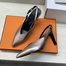 莞货 代购级 爱马仕 Hermes 2026春夏新款 Nicolette 高跟拼色穆勒女鞋 H家字母l 莞货 代购级 爱马仕 Hermes 2026春夏新款 Nicolette 高跟拼色穆勒女鞋 H家字母l