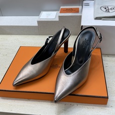 莞货 代购级 爱马仕 Hermes 2026春夏新款 Nicolette 高跟拼色穆勒女鞋 H家字母l 莞货 代购级 爱马仕 Hermes 2026春夏新款 Nicolette 高跟拼色穆勒女鞋 H家字母l