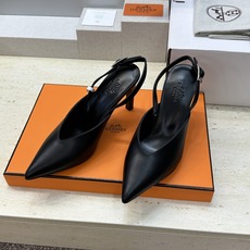 莞货 代购级 爱马仕 Hermes 2026春夏新款 Nicolette 高跟拼色穆勒女鞋 H家字母l 莞货 代购级 爱马仕 Hermes 2026春夏新款 Nicolette 高跟拼色穆勒女鞋 H家字母l