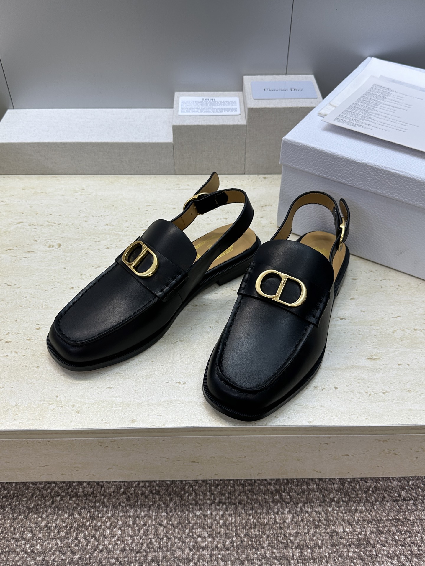 Dior 迪奥2026春夏新款 Palais 低跟方头穆勒女鞋  CD字母logo五金扣时尚拼色后空凉鞋