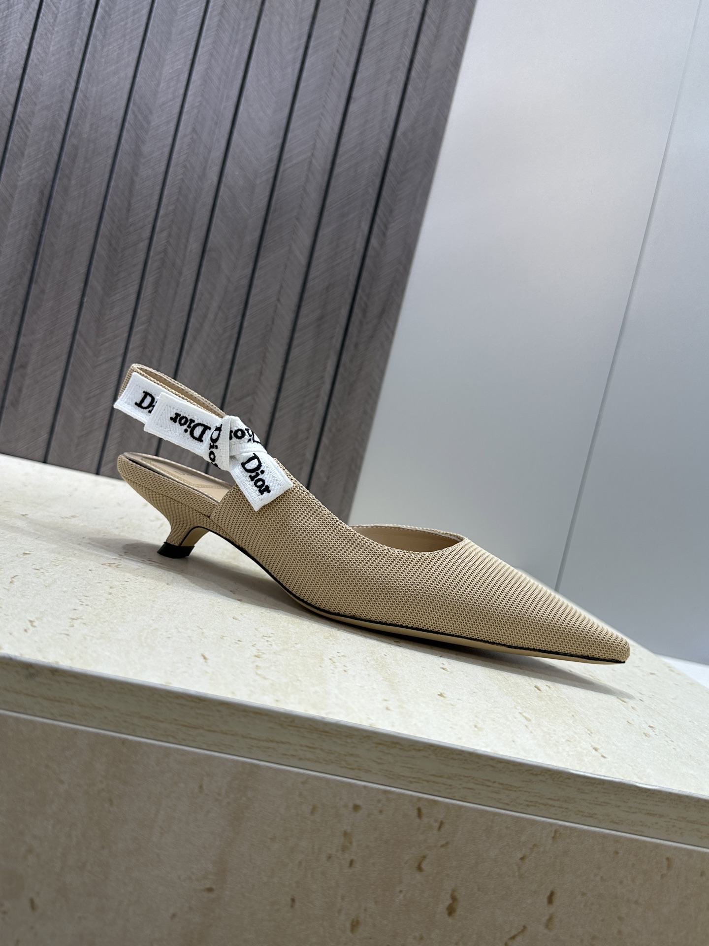 代购级 J‘ADIOR织带后空凉鞋 迪奥 Dior 2026 春夏新款提花刺绣字母logo低跟尖头蝴蝶结