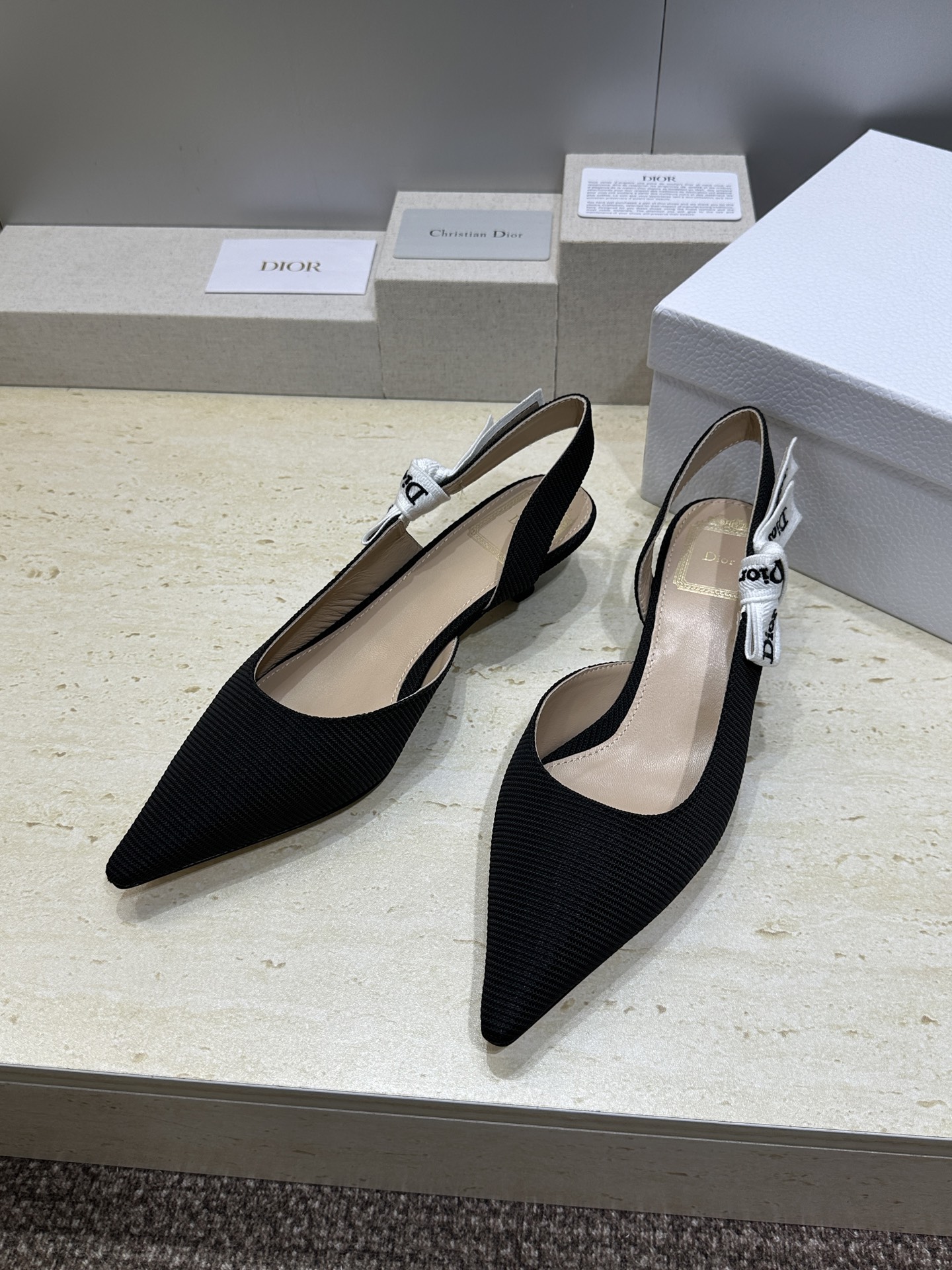 代购级 J‘ADIOR织带后空凉鞋 迪奥 Dior 2026 春夏新款提花刺绣字母logo低跟尖头蝴蝶结