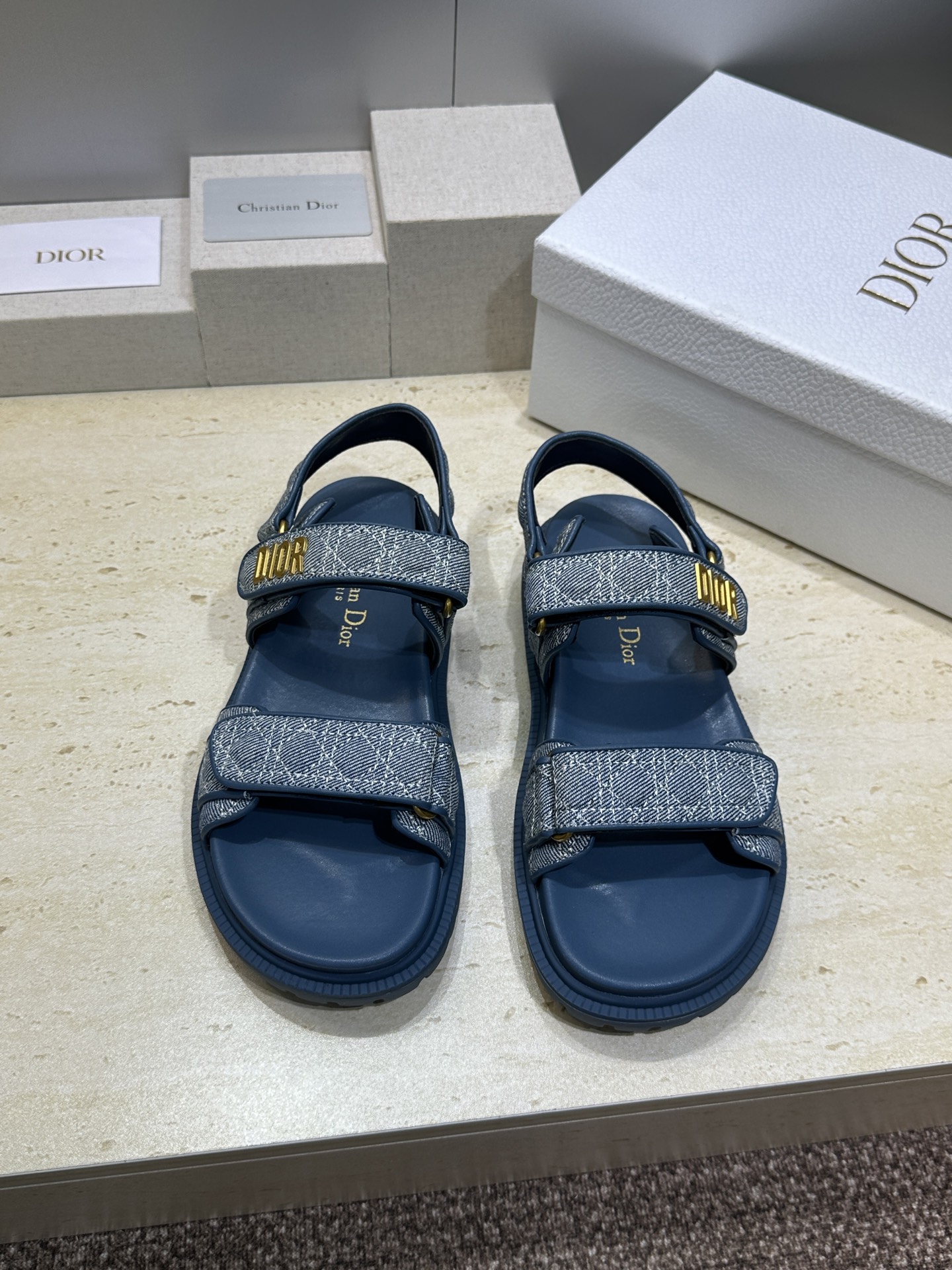顶级版 迪奥 Dior 春夏经典款 Ract 魔术贴休闲女鞋 CD字母logo五金扣厚底圆头露趾沙滩凉鞋