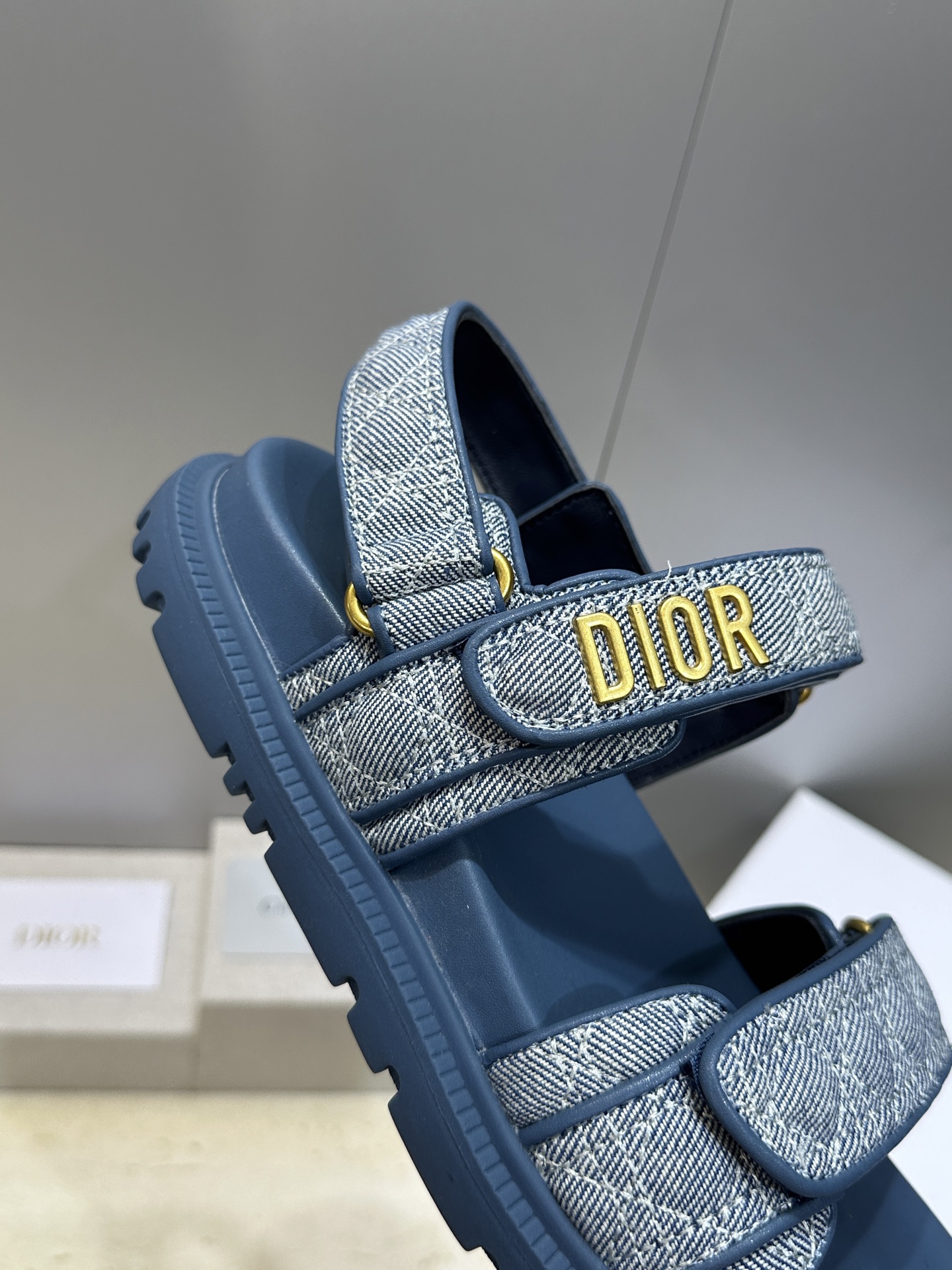 顶级版 迪奥 Dior 春夏经典款 Ract 魔术贴休闲女鞋 CD字母logo五金扣厚底圆头露趾沙滩凉鞋