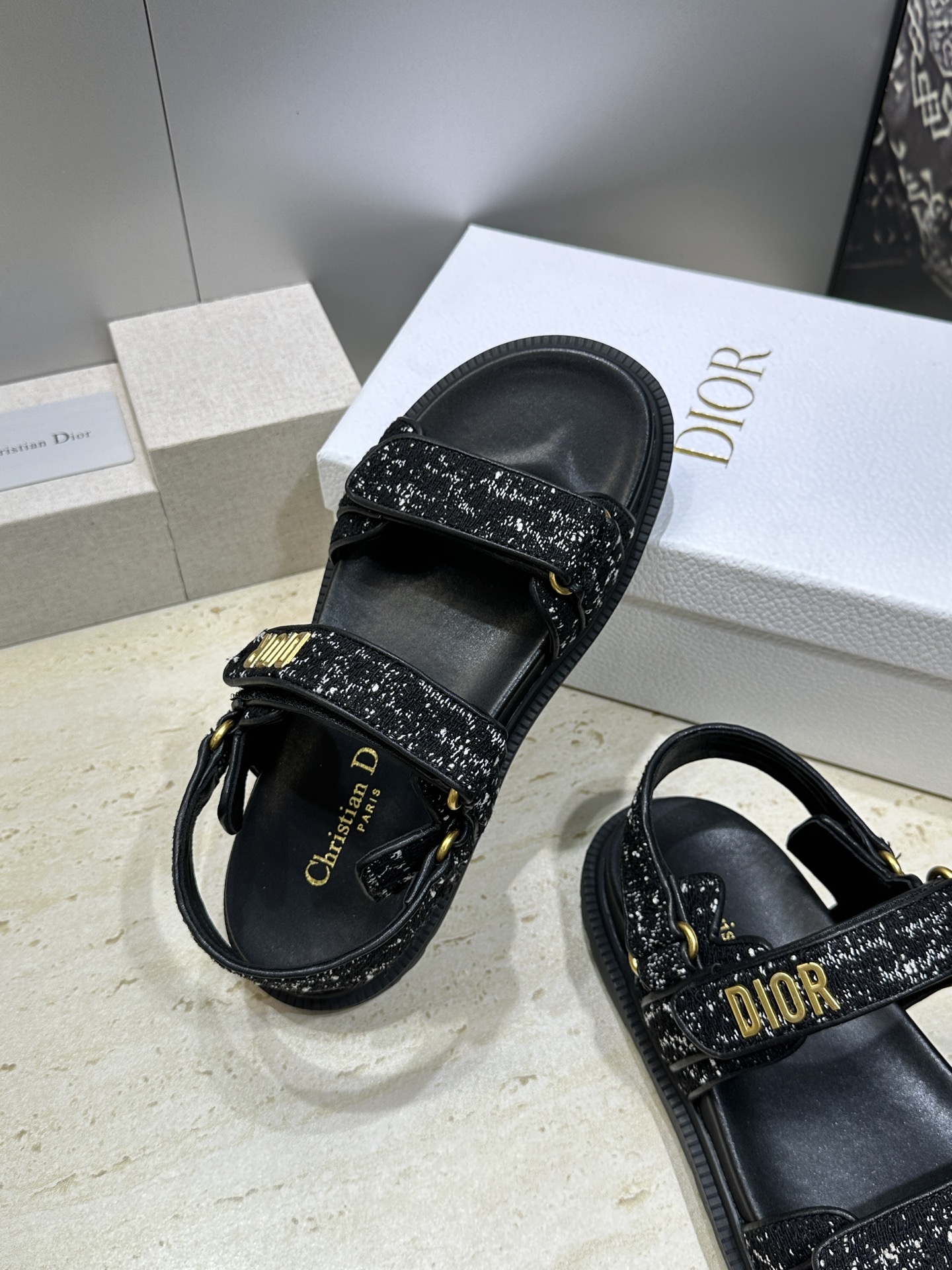 顶级版 迪奥 Dior 春夏经典款 Ract 魔术贴休闲女鞋 CD字母logo五金扣厚底圆头露趾沙滩凉鞋
