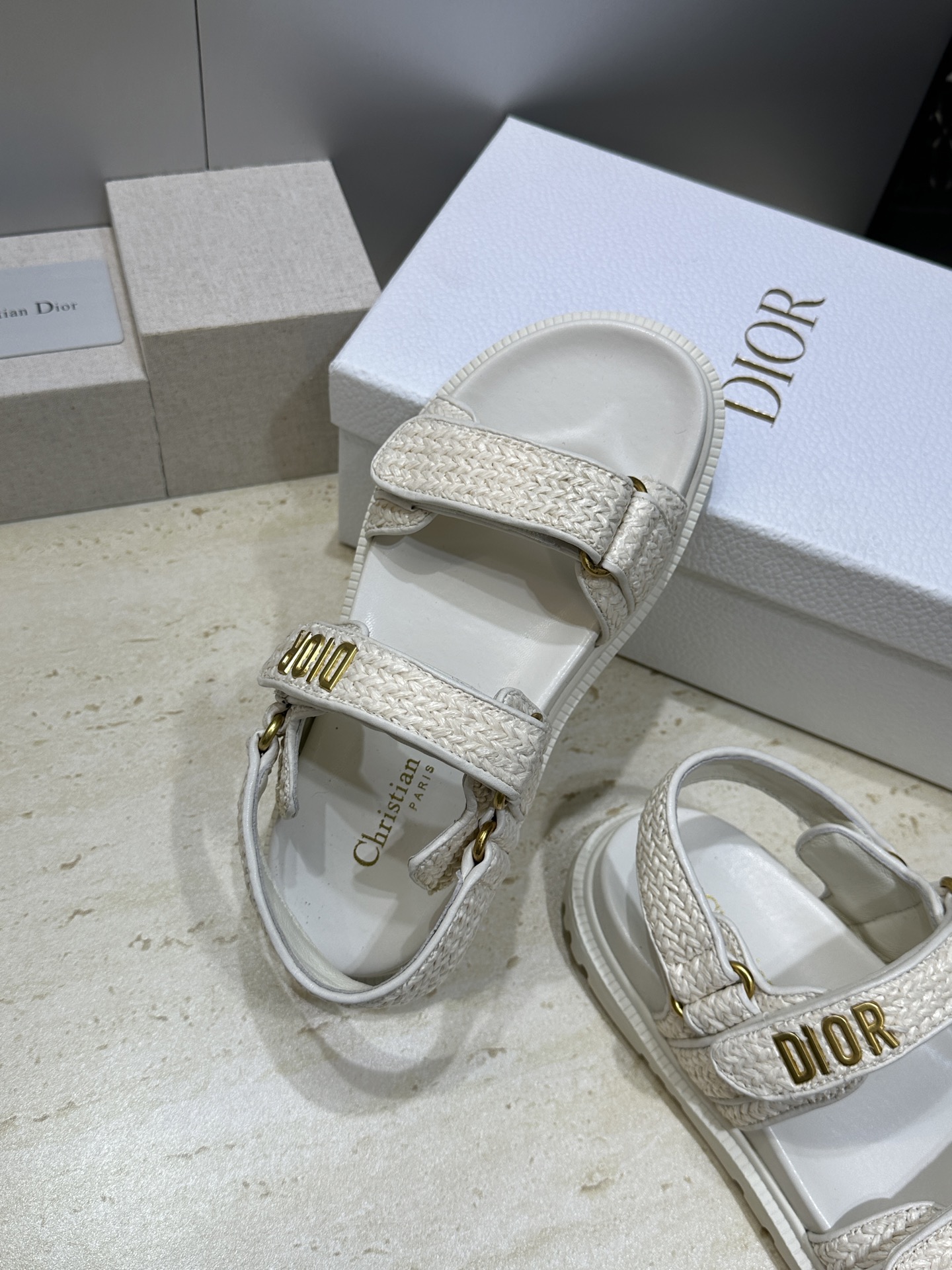 顶级版 迪奥 Dior 春夏经典款 Ract 魔术贴休闲女鞋 CD字母logo五金扣厚底圆头露趾沙滩凉鞋