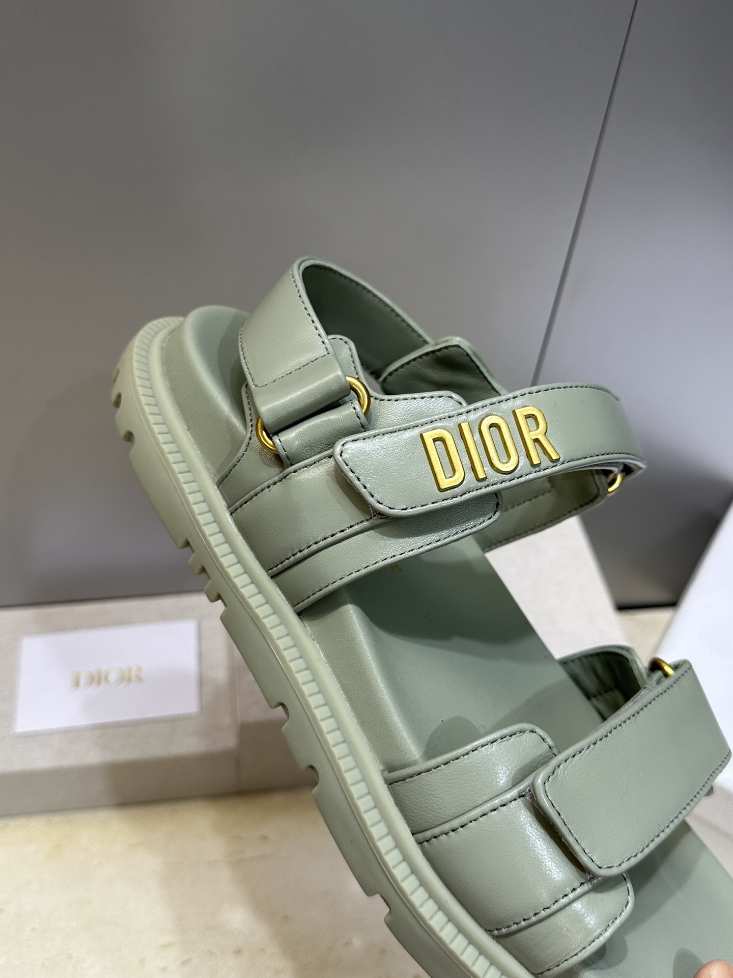 顶级版 迪奥 Dior 春夏经典款 Ract 魔术贴休闲女鞋 CD字母logo五金扣厚底圆头露趾沙滩凉鞋