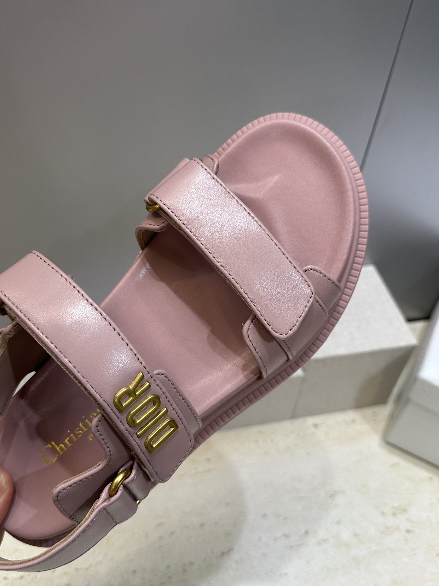 顶级版 迪奥 Dior 春夏经典款 Ract 魔术贴休闲女鞋 CD字母logo五金扣厚底圆头露趾沙滩凉鞋
