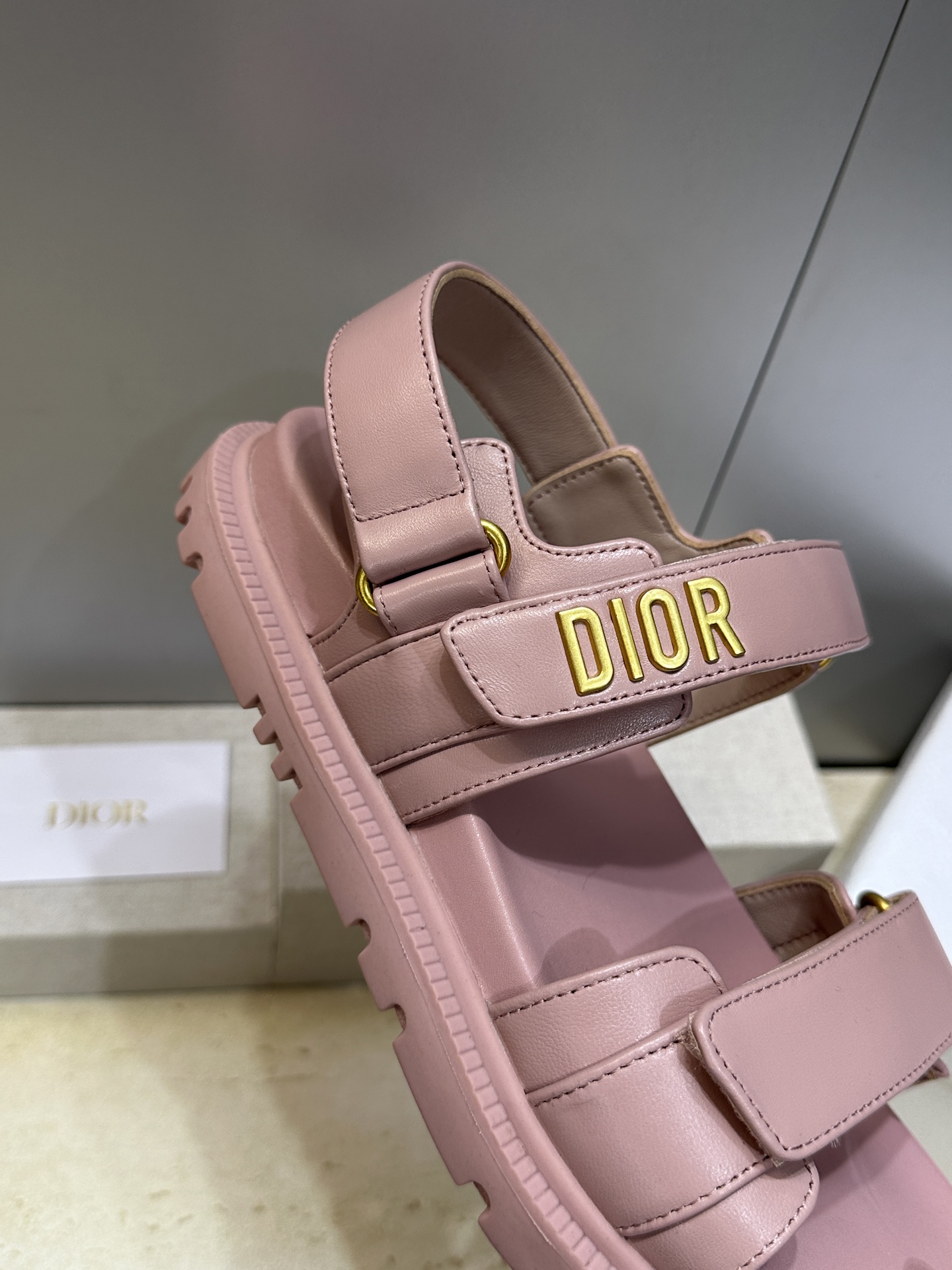 顶级版 迪奥 Dior 春夏经典款 Ract 魔术贴休闲女鞋 CD字母logo五金扣厚底圆头露趾沙滩凉鞋