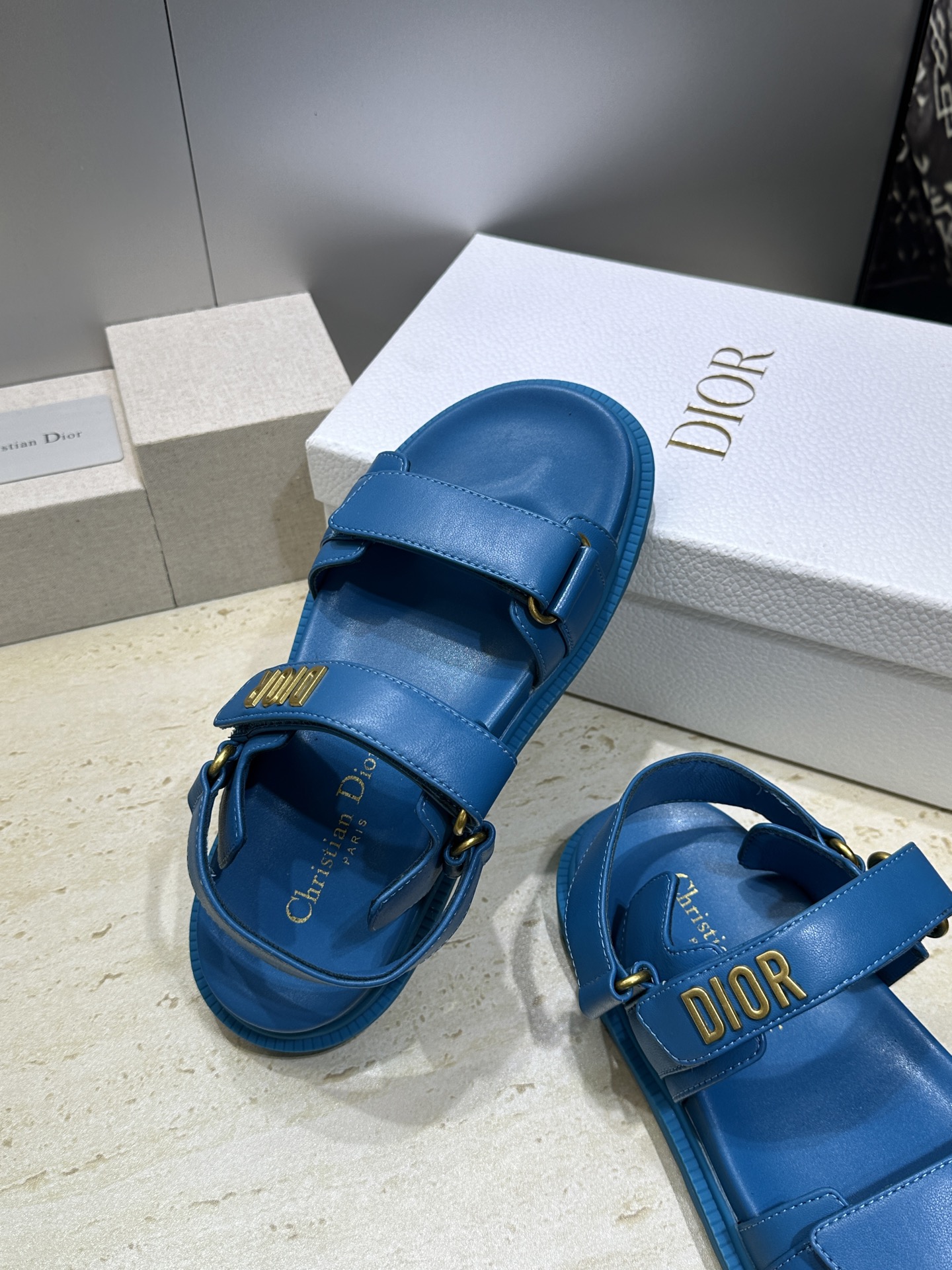 顶级版 迪奥 Dior 春夏经典款 Ract 魔术贴休闲女鞋 CD字母logo五金扣厚底圆头露趾沙滩凉鞋