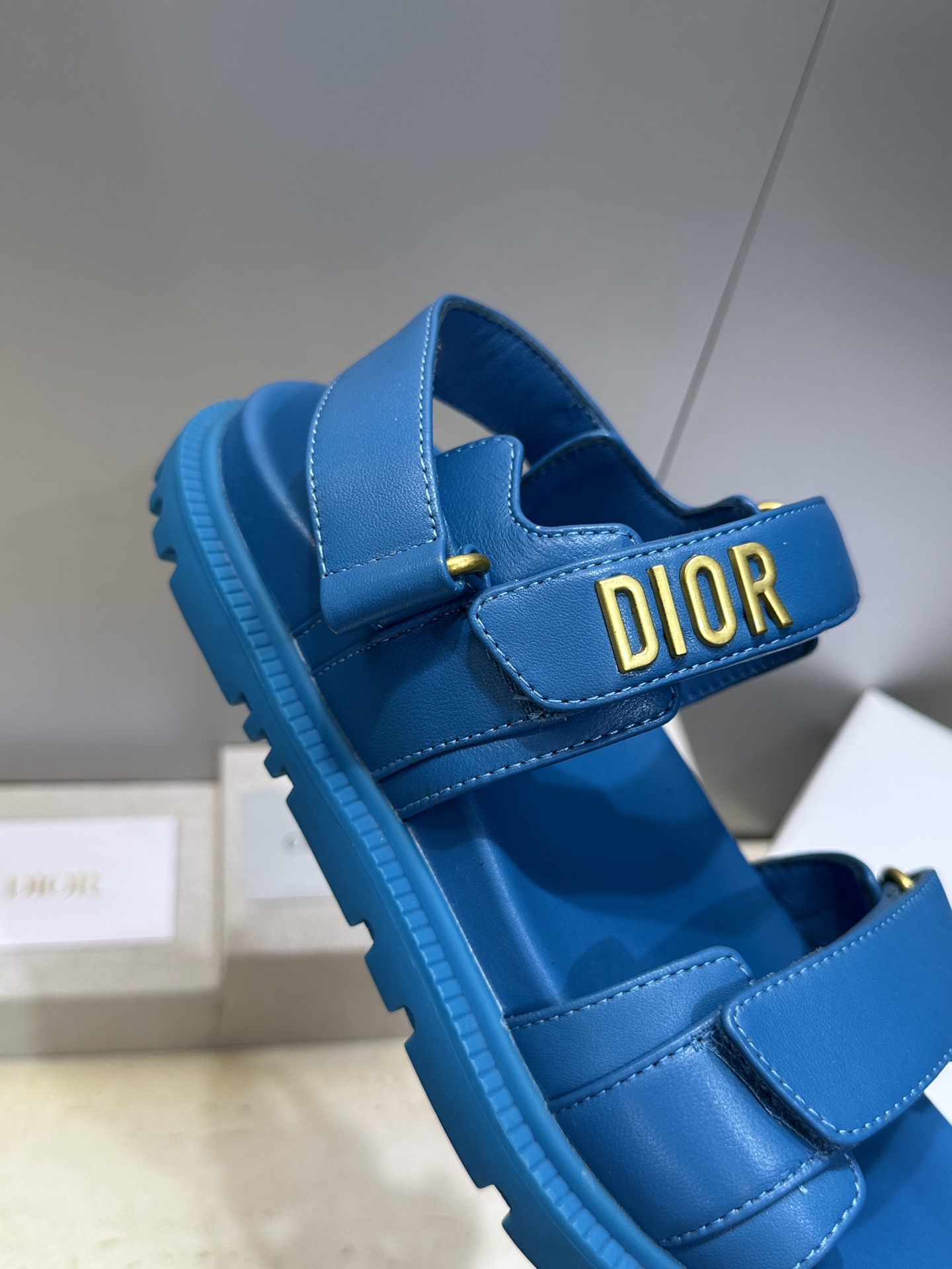 顶级版 迪奥 Dior 春夏经典款 Ract 魔术贴休闲女鞋 CD字母logo五金扣厚底圆头露趾沙滩凉鞋