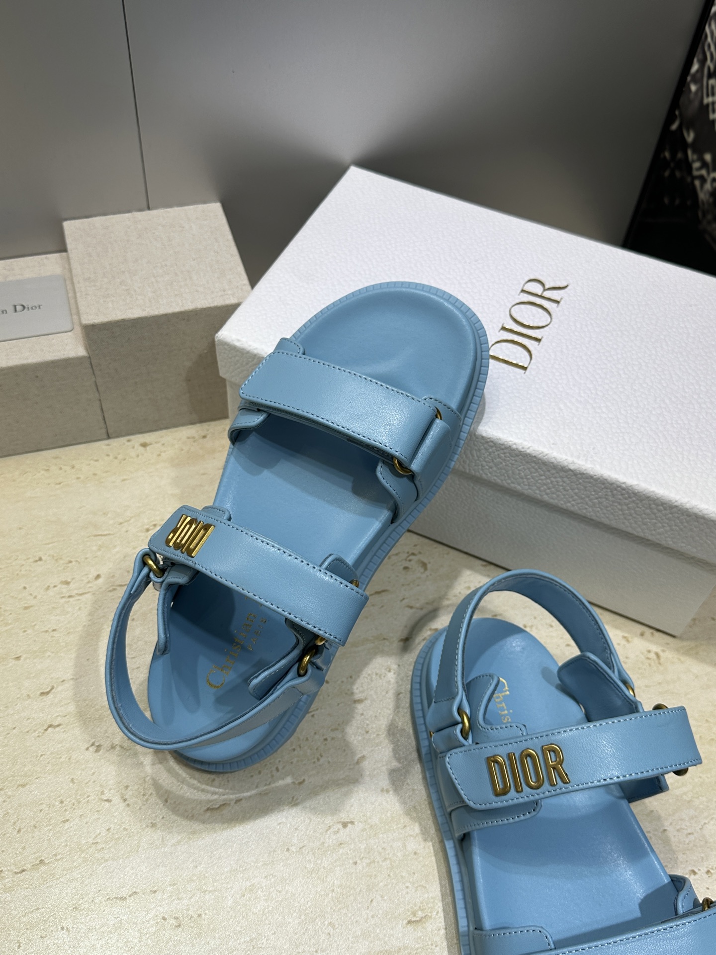 顶级版 迪奥 Dior 春夏经典款 Ract 魔术贴休闲女鞋 CD字母logo五金扣厚底圆头露趾沙滩凉鞋