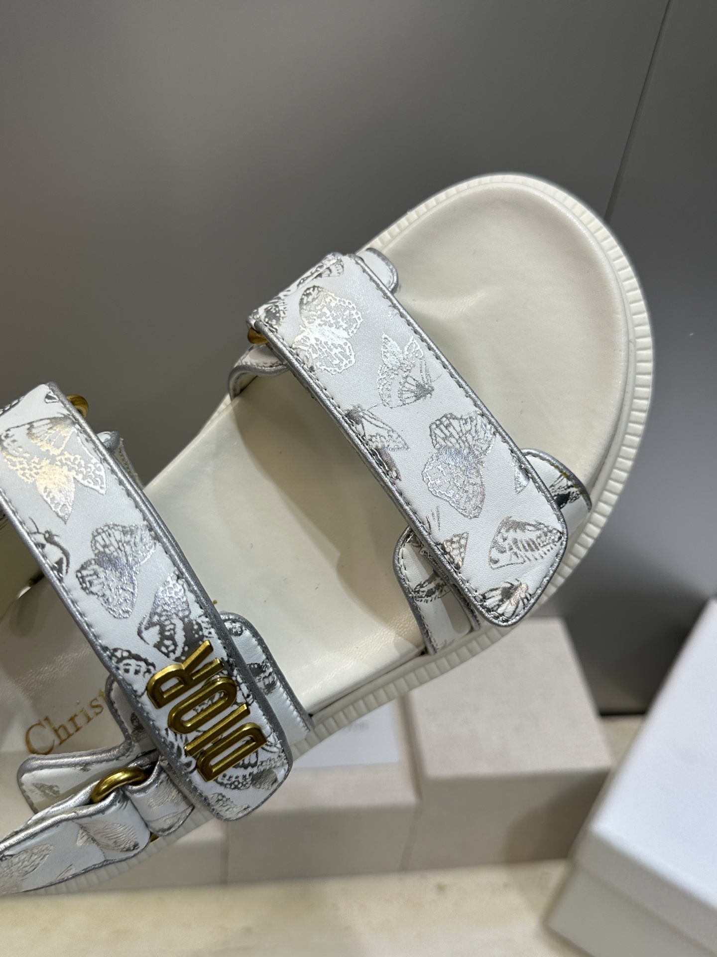 顶级版 迪奥 Dior 春夏经典款 Ract 魔术贴休闲女鞋 CD字母logo五金扣厚底圆头露趾沙滩凉鞋