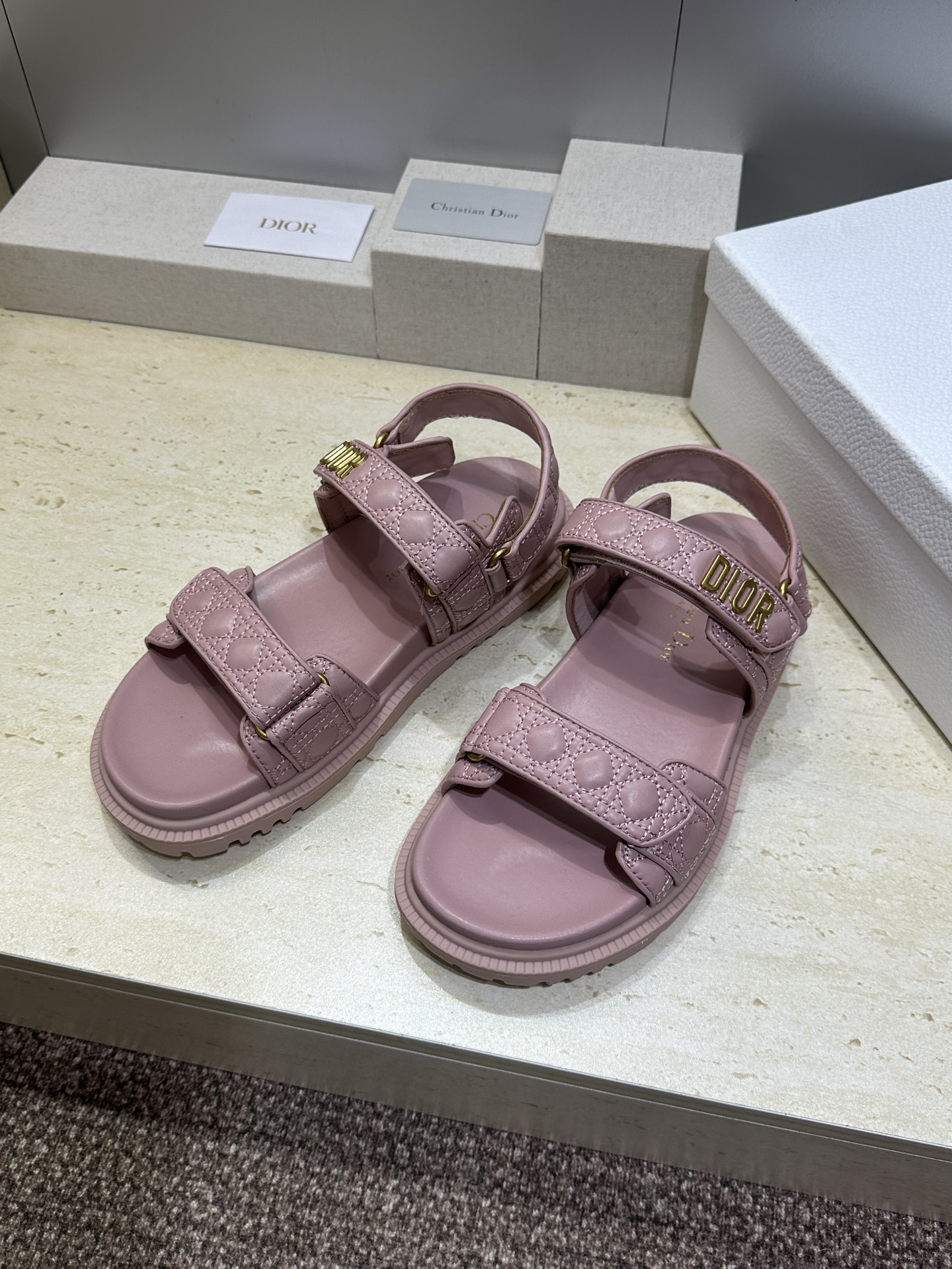 顶级版 迪奥 Dior 春夏经典款 Ract 魔术贴菱格电绣休闲女鞋 CD字母logo五金扣厚底圆头露趾