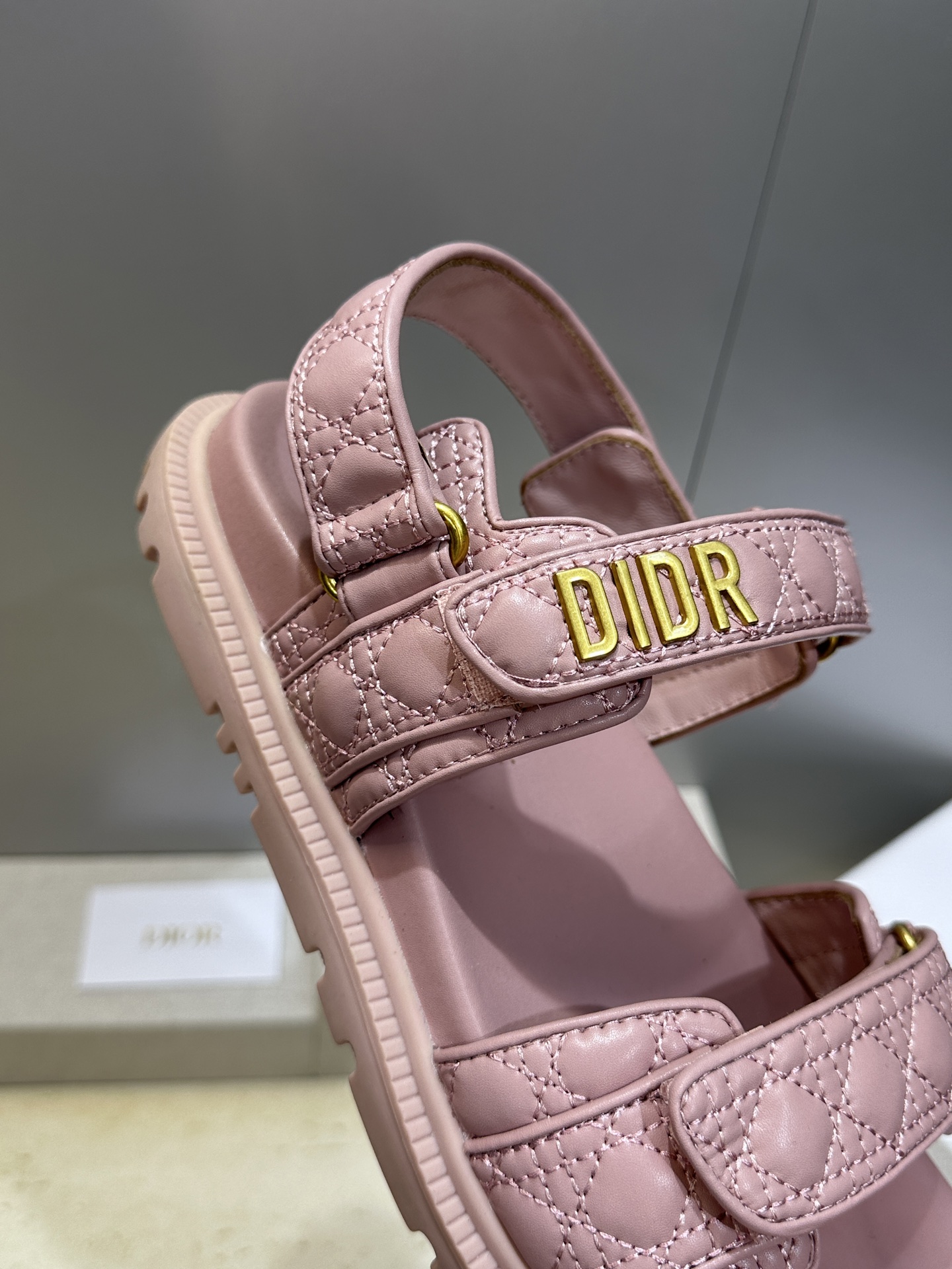 顶级版 迪奥 Dior 春夏经典款 Ract 魔术贴菱格电绣休闲女鞋 CD字母logo五金扣厚底圆头露趾