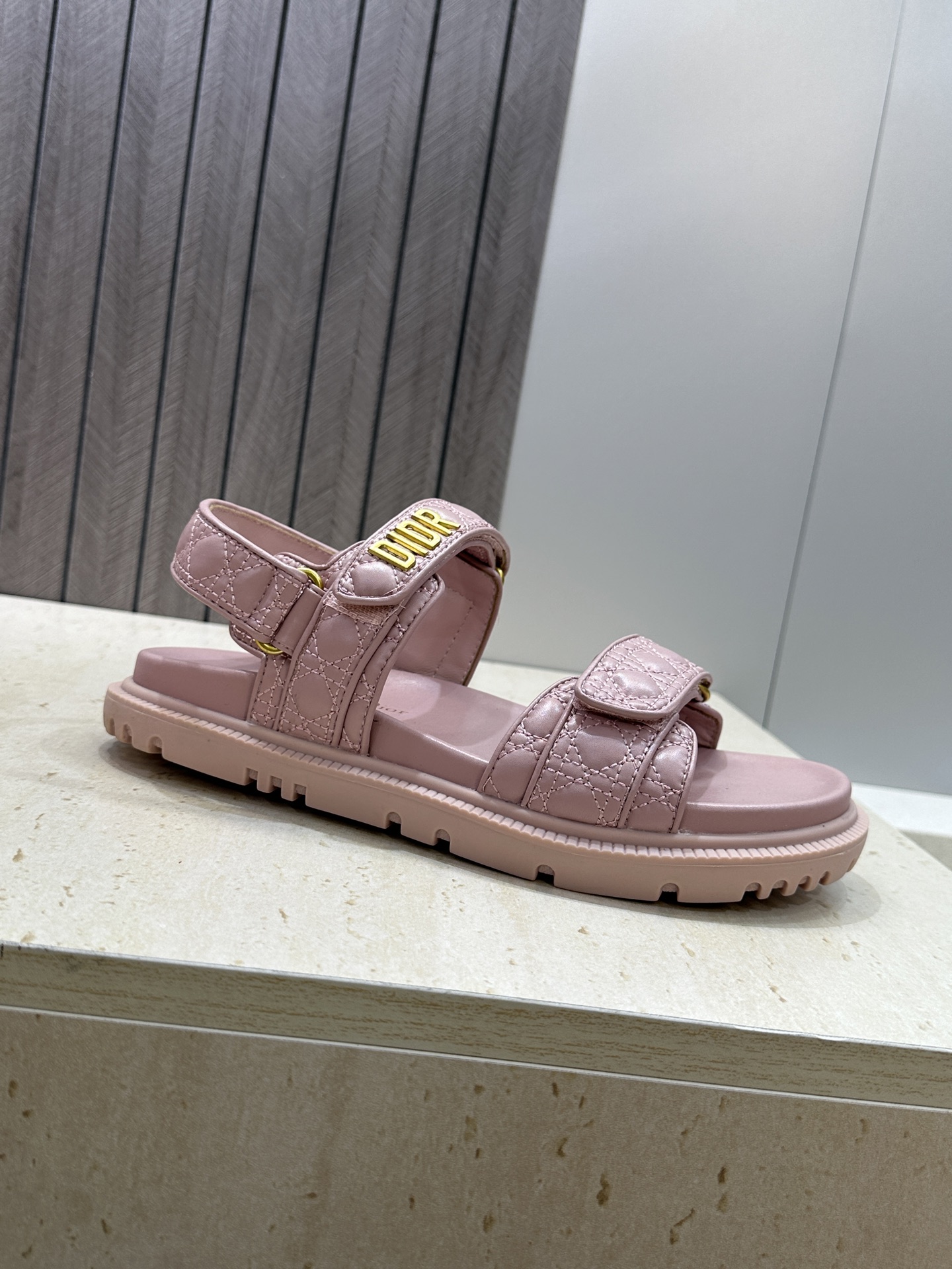 顶级版 迪奥 Dior 春夏经典款 Ract 魔术贴菱格电绣休闲女鞋 CD字母logo五金扣厚底圆头露趾