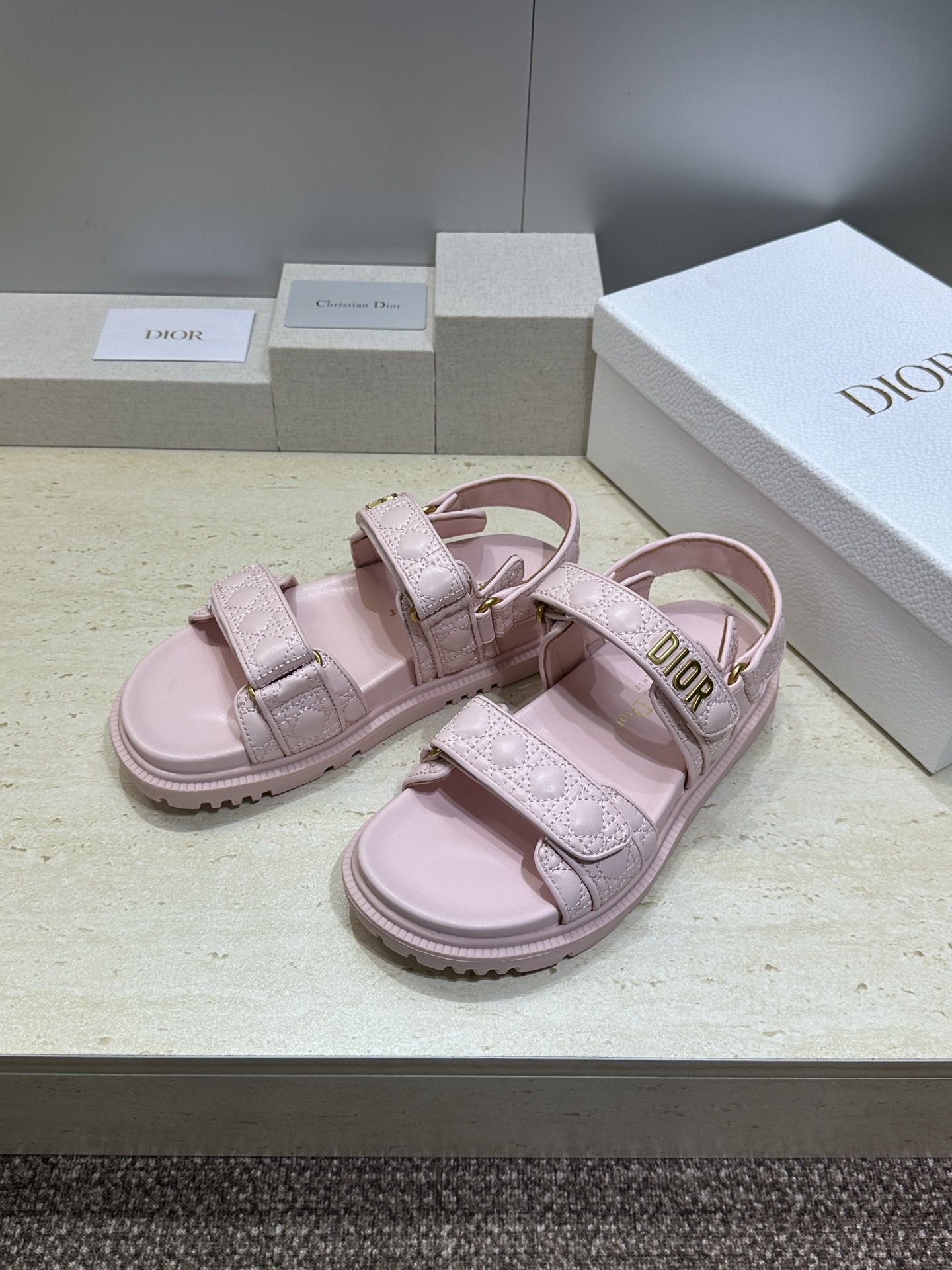 顶级版 迪奥 Dior 春夏经典款 Ract 魔术贴菱格电绣休闲女鞋 CD字母logo五金扣厚底圆头露趾