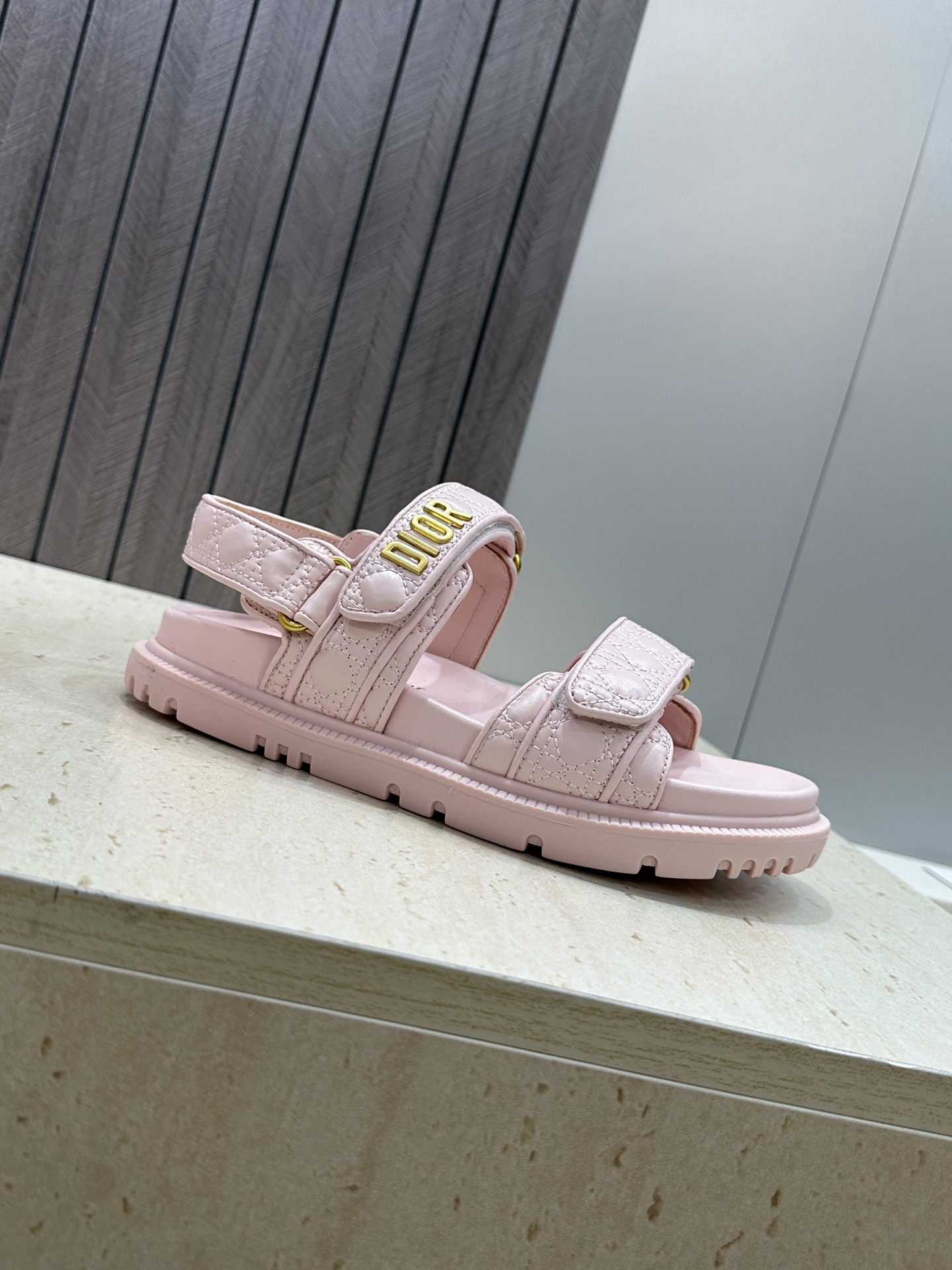 顶级版 迪奥 Dior 春夏经典款 Ract 魔术贴菱格电绣休闲女鞋 CD字母logo五金扣厚底圆头露趾