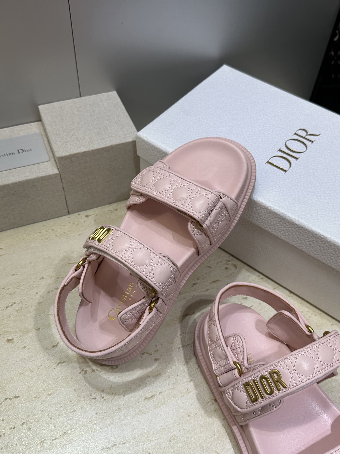 顶级版 迪奥 Dior 春夏经典款 Ract 魔术贴菱格电绣休闲女鞋 CD字母logo五金扣厚底圆头露趾