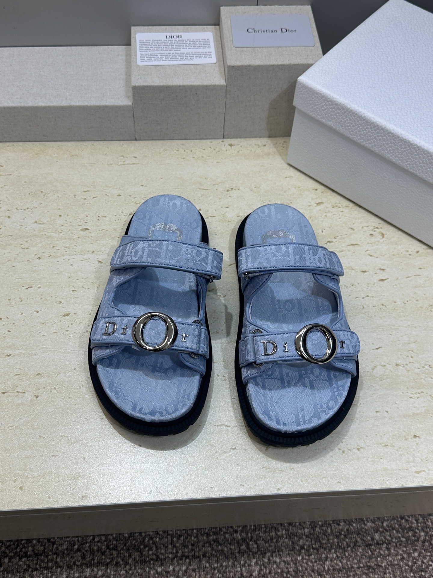 顶级版 迪奥 Dior 2026春夏走秀新款 My 魔术贴厚底休闲女鞋 CD字母logo五金扣平底圆头露