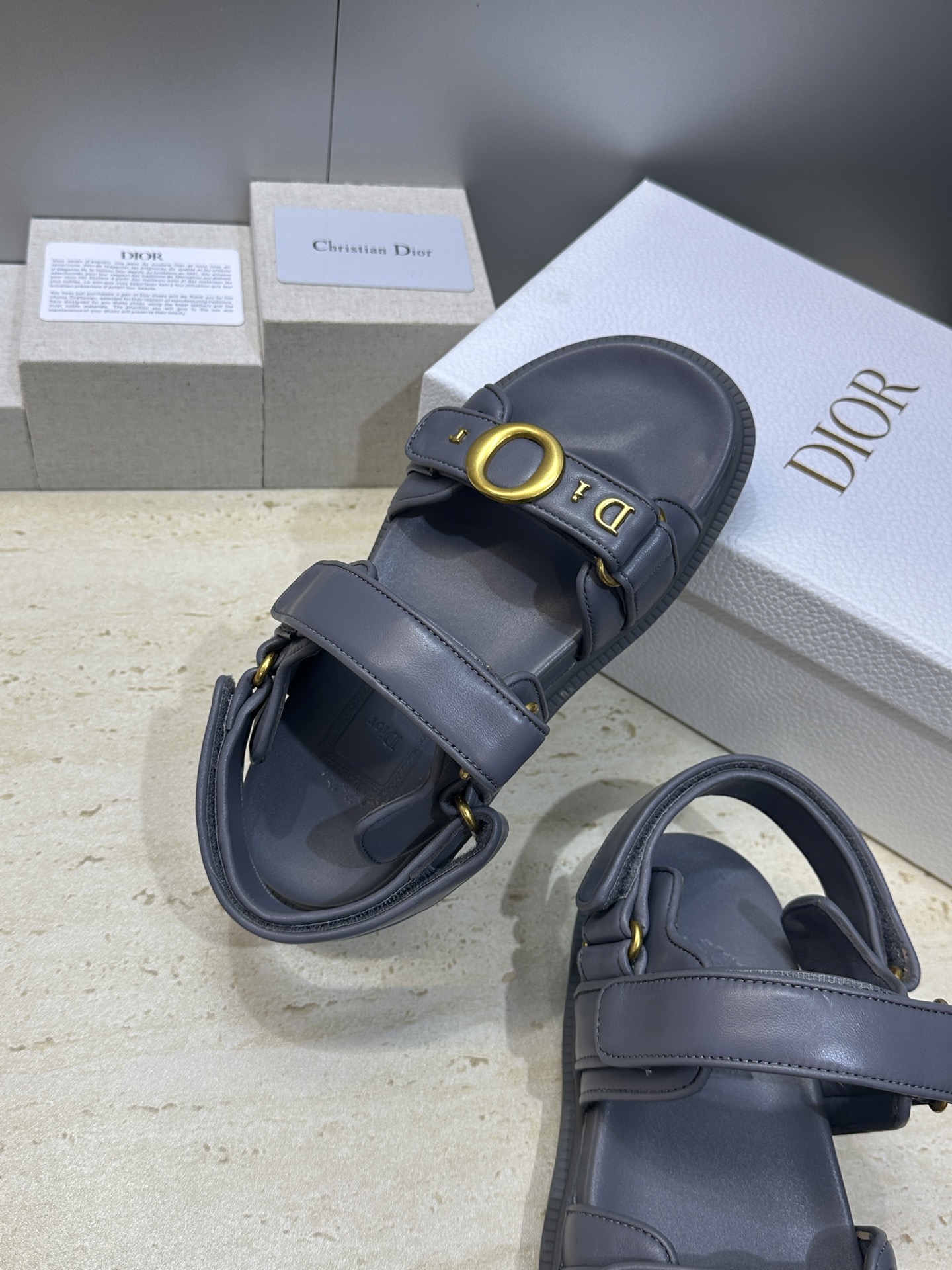 顶级版 迪奥 Dior 2026春夏走秀新款 My 魔术贴厚底休闲女鞋 CD字母logo五金扣平底圆头 
