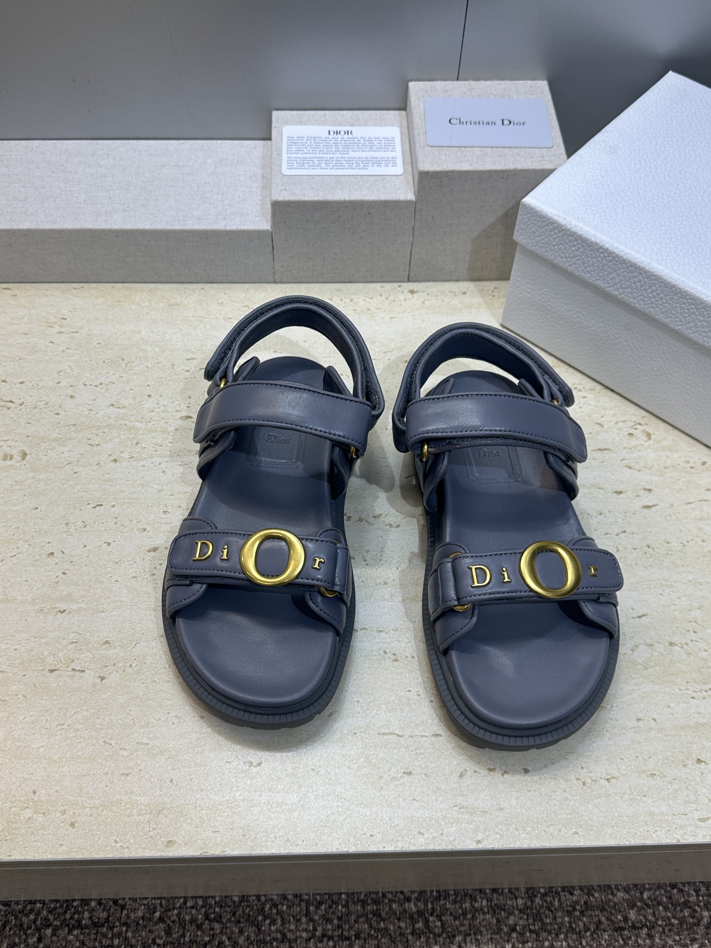 顶级版 迪奥 Dior 2026春夏走秀新款 My 魔术贴厚底休闲女鞋 CD字母logo五金扣平底圆头 