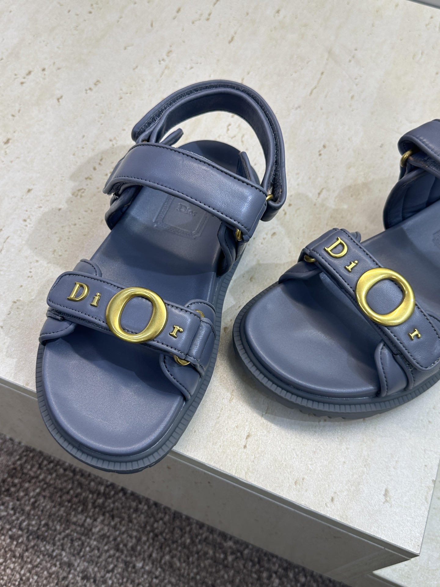 顶级版 迪奥 Dior 2026春夏走秀新款 My 魔术贴厚底休闲女鞋 CD字母logo五金扣平底圆头 