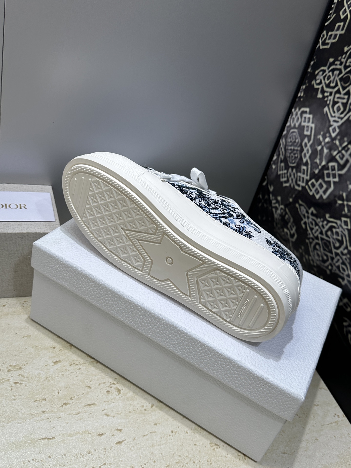 工厂价:女码/男码+10Dior 迪奥2026春夏最新情侣款厚底绑带低帮休闲鞋 Walk’n Dior 
