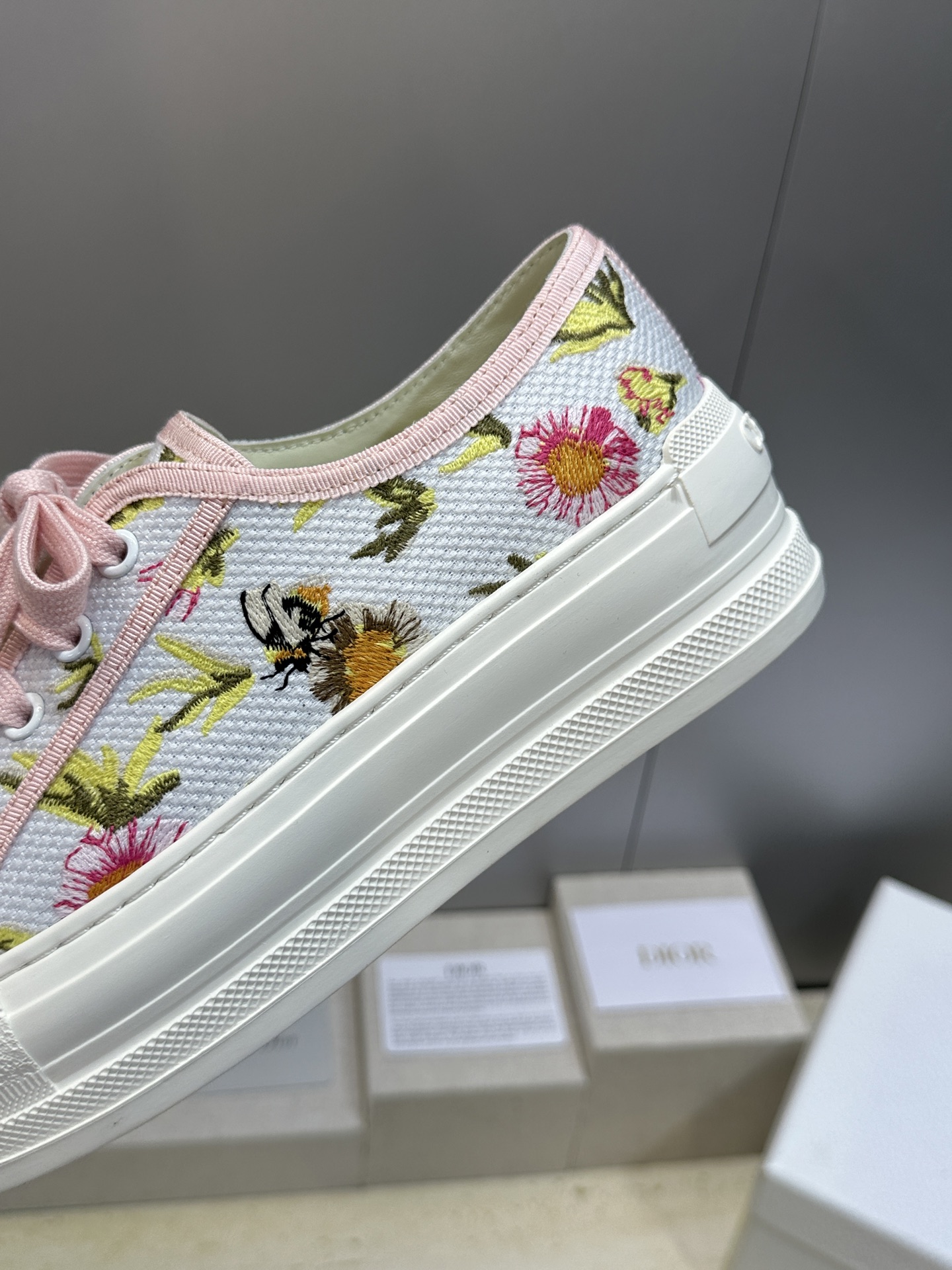 工厂价:女码/男码+10Dior 迪奥2026春夏最新情侣款厚底绑带低帮休闲鞋 Walk’n Dior 