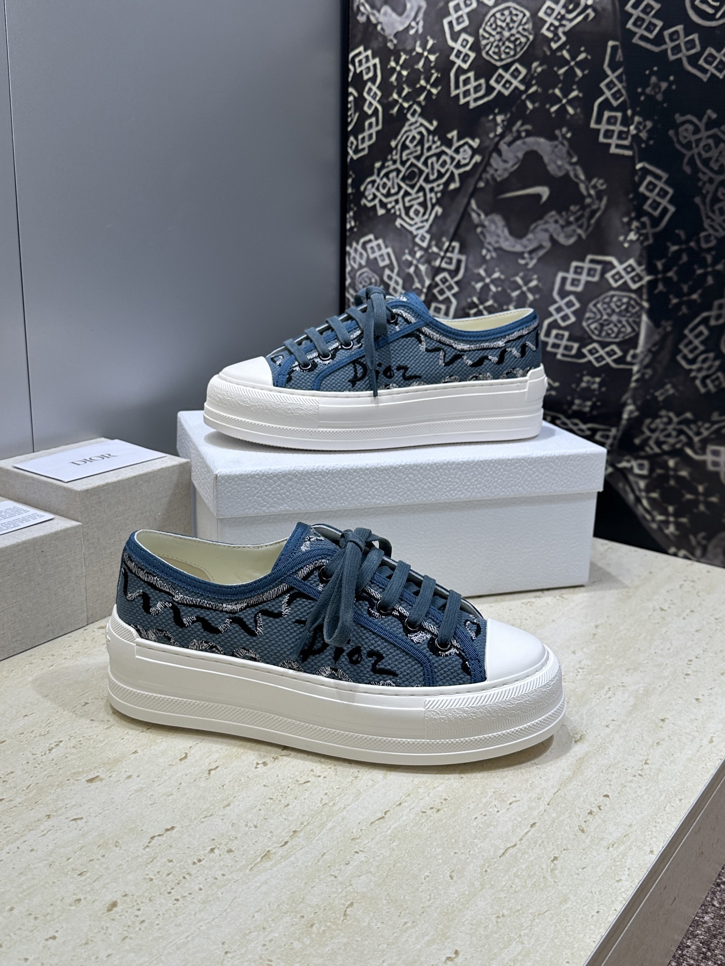 工厂价:女码/男码+10Dior 迪奥2026春夏最新情侣款厚底绑带低帮休闲鞋 Walk’n Dior 