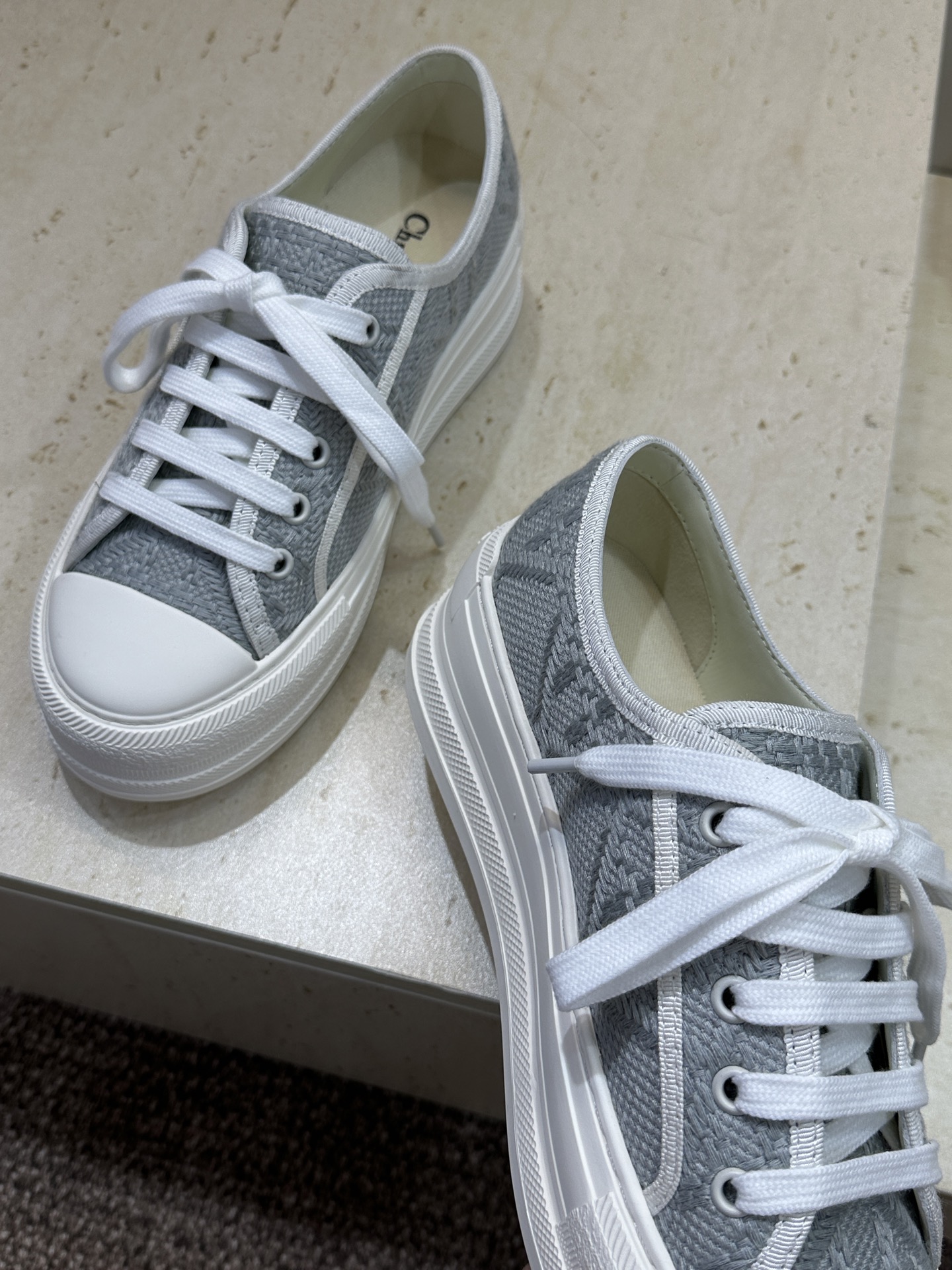 工厂价:女码/男码+10Dior 迪奥2026春夏最新情侣款厚底绑带低帮休闲鞋 Walk’n Dior 