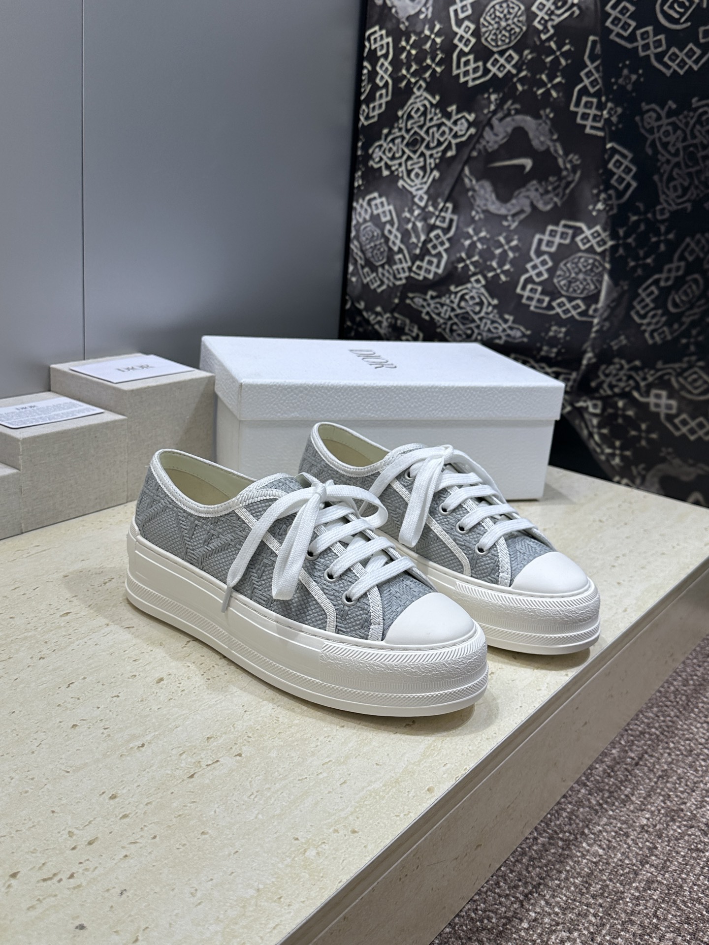 工厂价:女码/男码+10Dior 迪奥2026春夏最新情侣款厚底绑带低帮休闲鞋 Walk’n Dior 