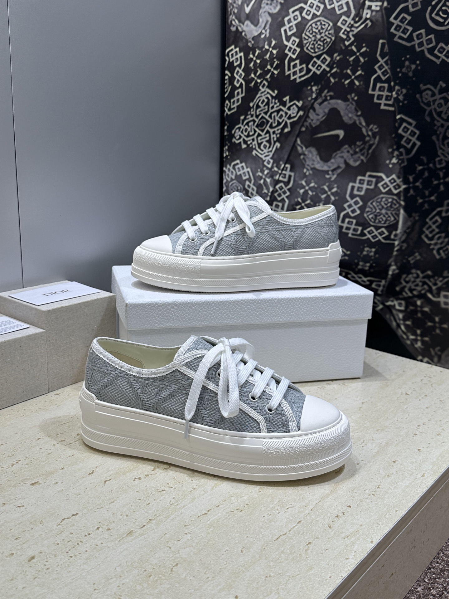 工厂价:女码/男码+10Dior 迪奥2026春夏最新情侣款厚底绑带低帮休闲鞋 Walk’n Dior 